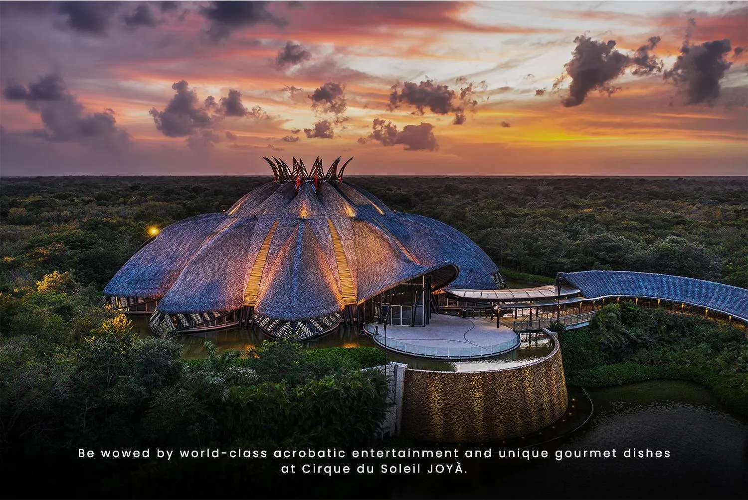 Evening entertainment in Jungala Hotel at VidantaWorld Riviera Maya
