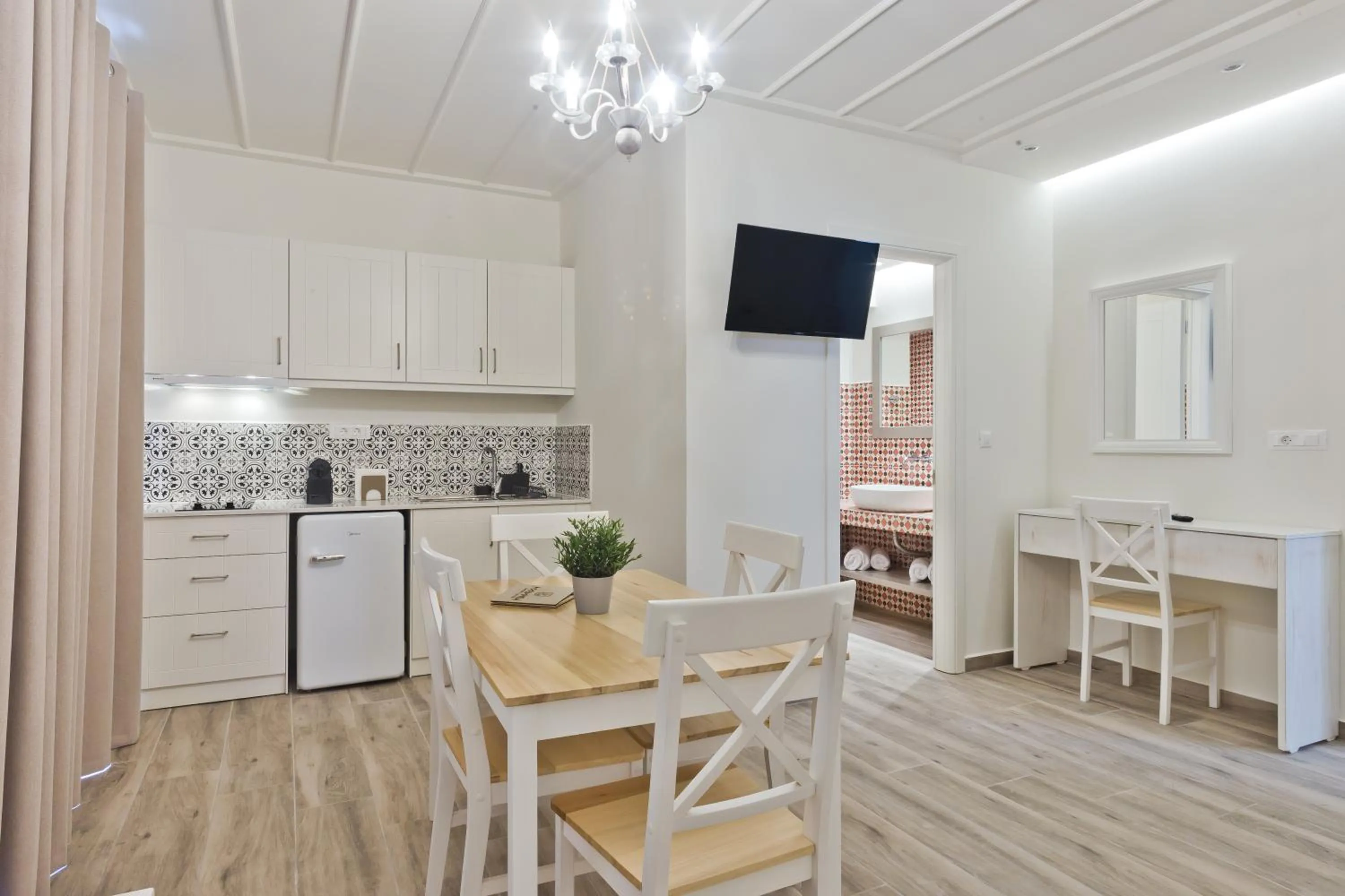 Posidonia Luxury Suites