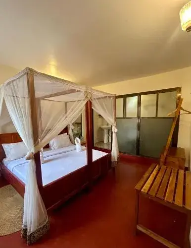 Patamu Restaurants Lodge & Safaris Patamu Restaurants Lodge & Safaris