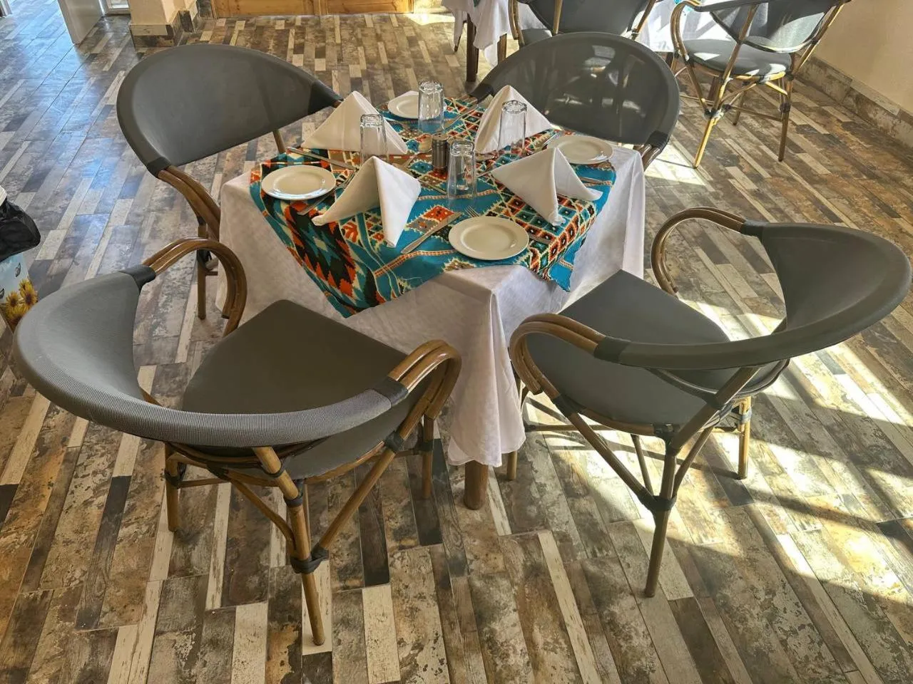 Restaurant/places to eat in ACHERTOD Nubian House