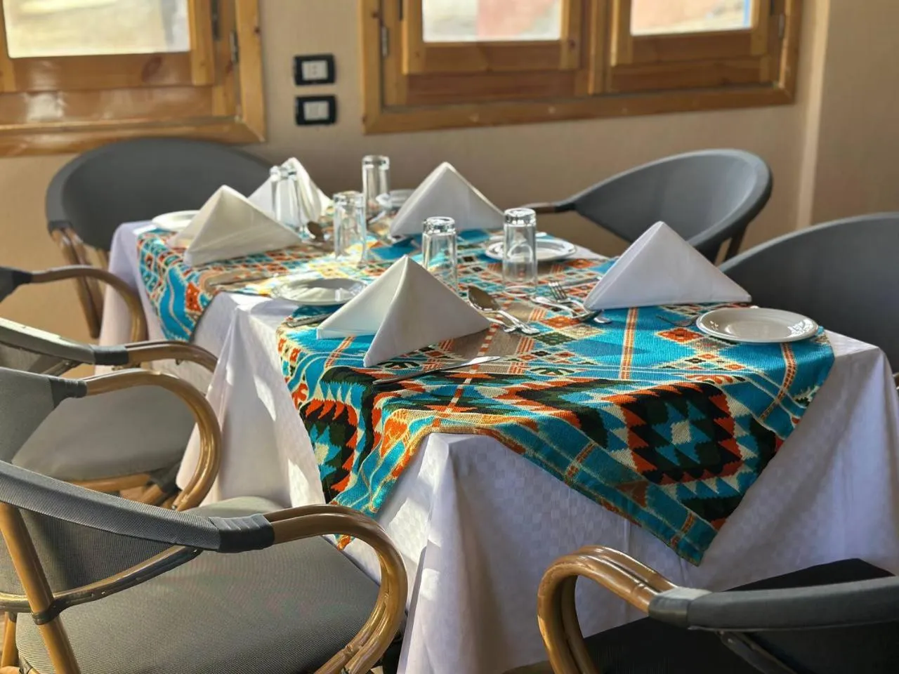 Restaurant/places to eat in ACHERTOD Nubian House