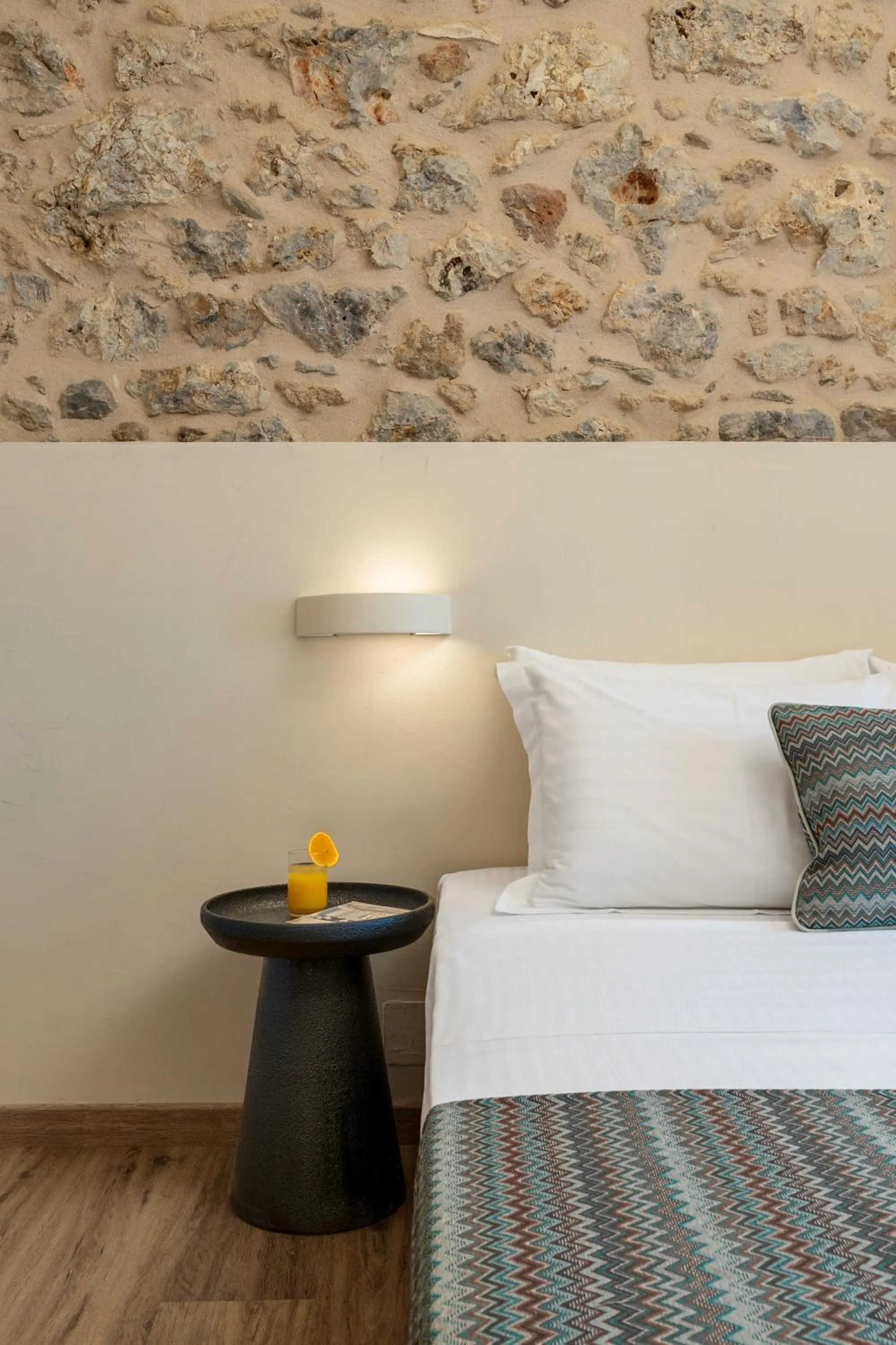 Bedroom, Bed in YeeOn Boutique Hotel, Gythio - Historic Hotels of Europe