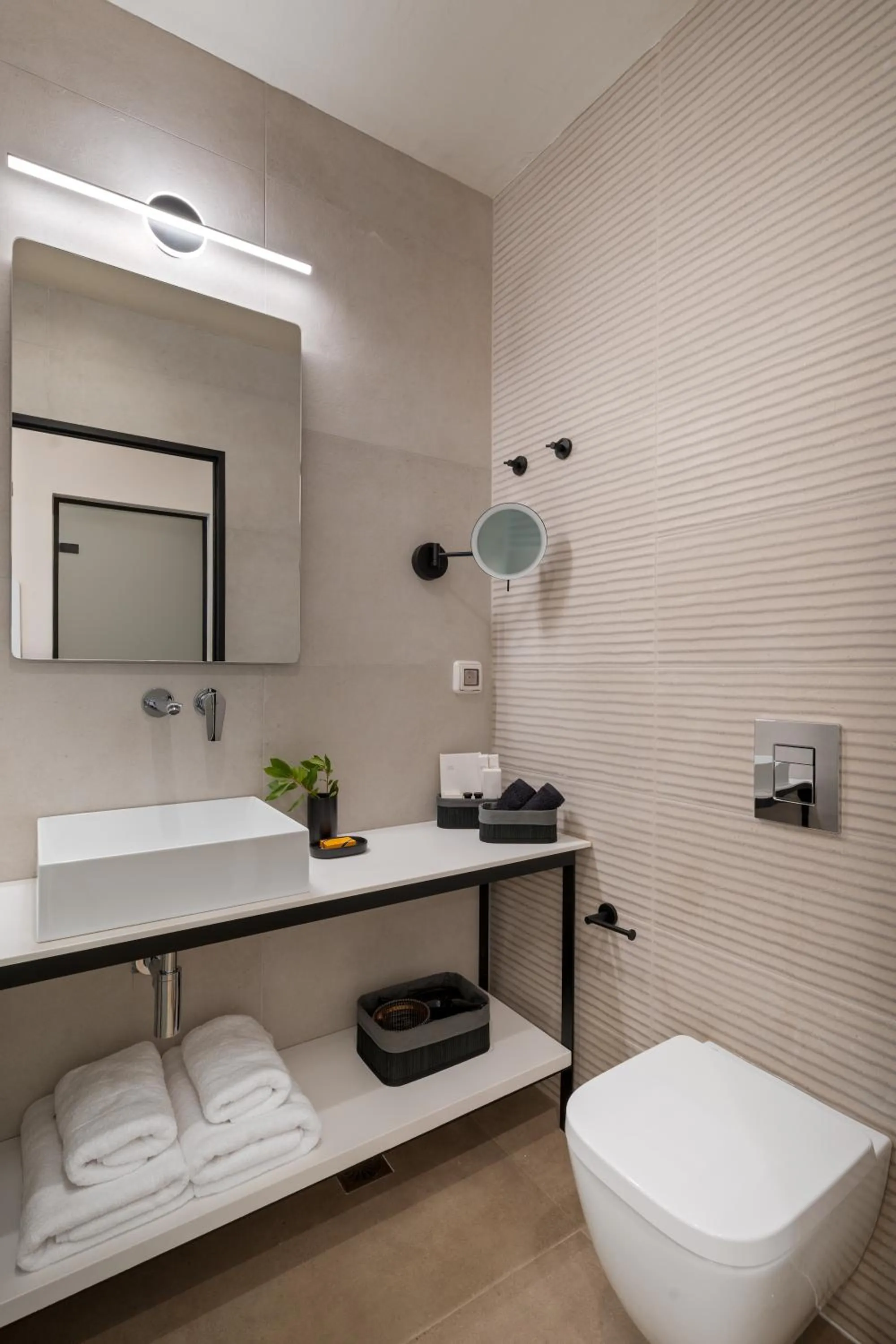 Toilet in YeeOn Boutique Hotel, Gythio - Historic Hotels of Europe