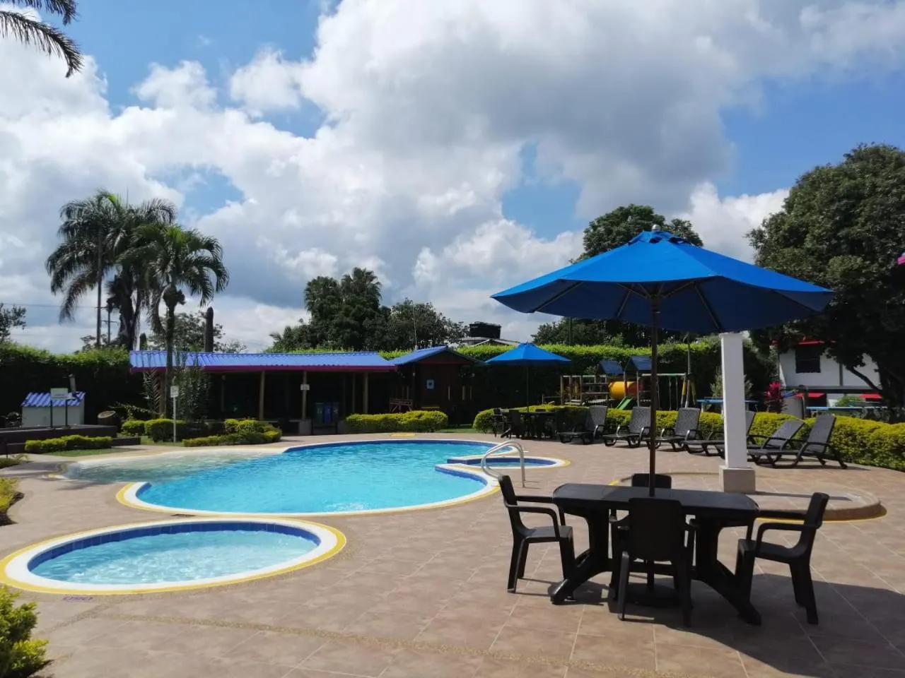 Swimming pool in Finca Hotel la Manuela