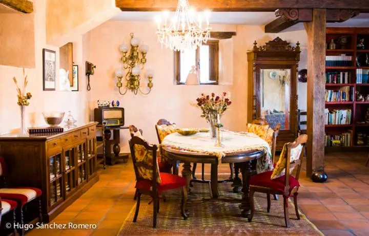 Library in La Casa de San Gil