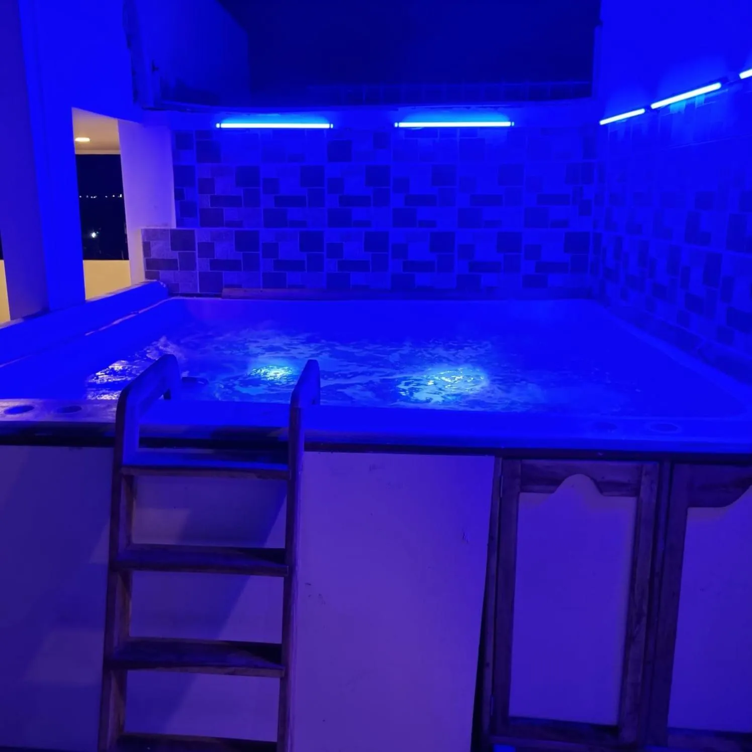Hot Tub in Dreimar Hotel Boutique