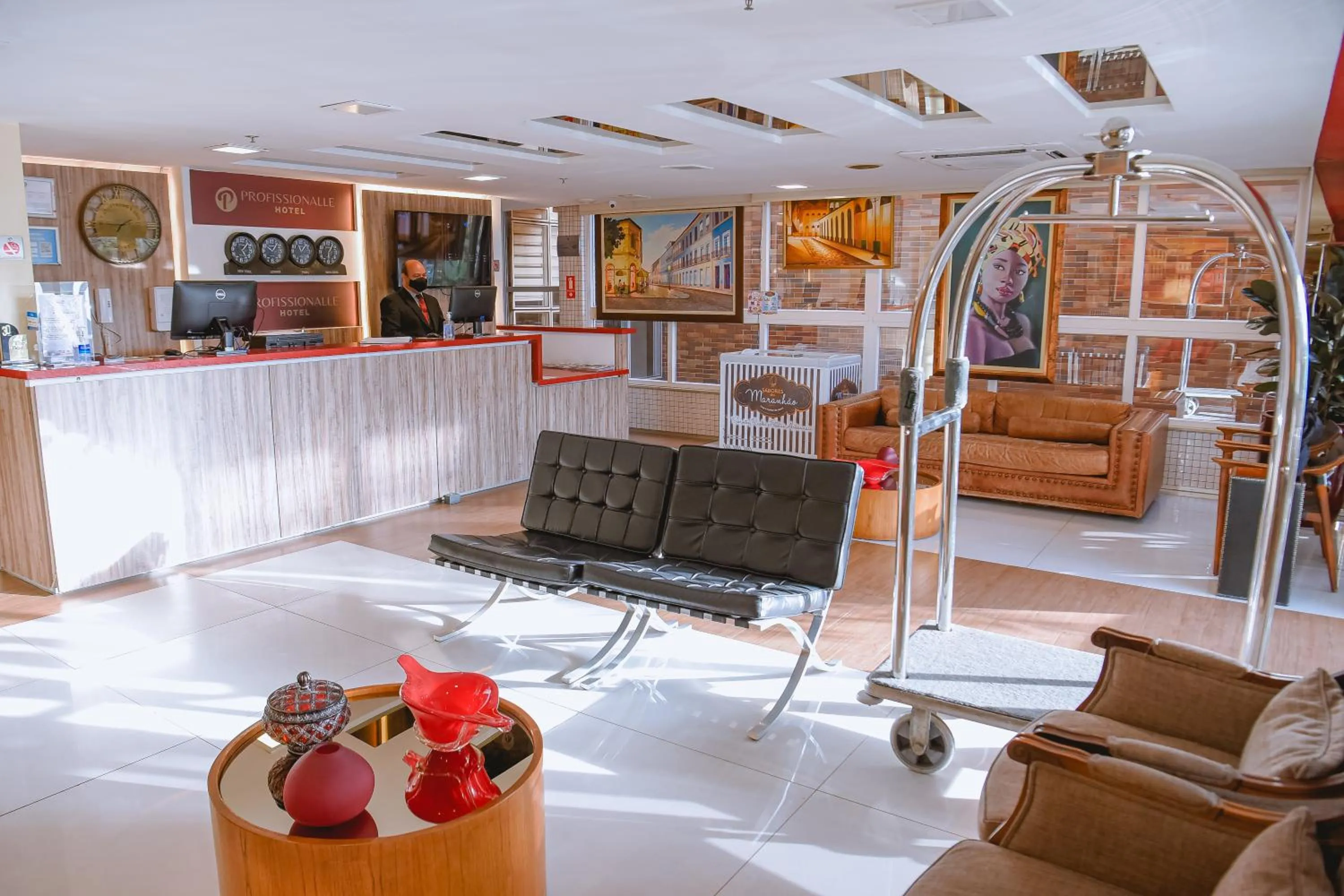 Lobby or reception in Profissionalle Hotel São Luís