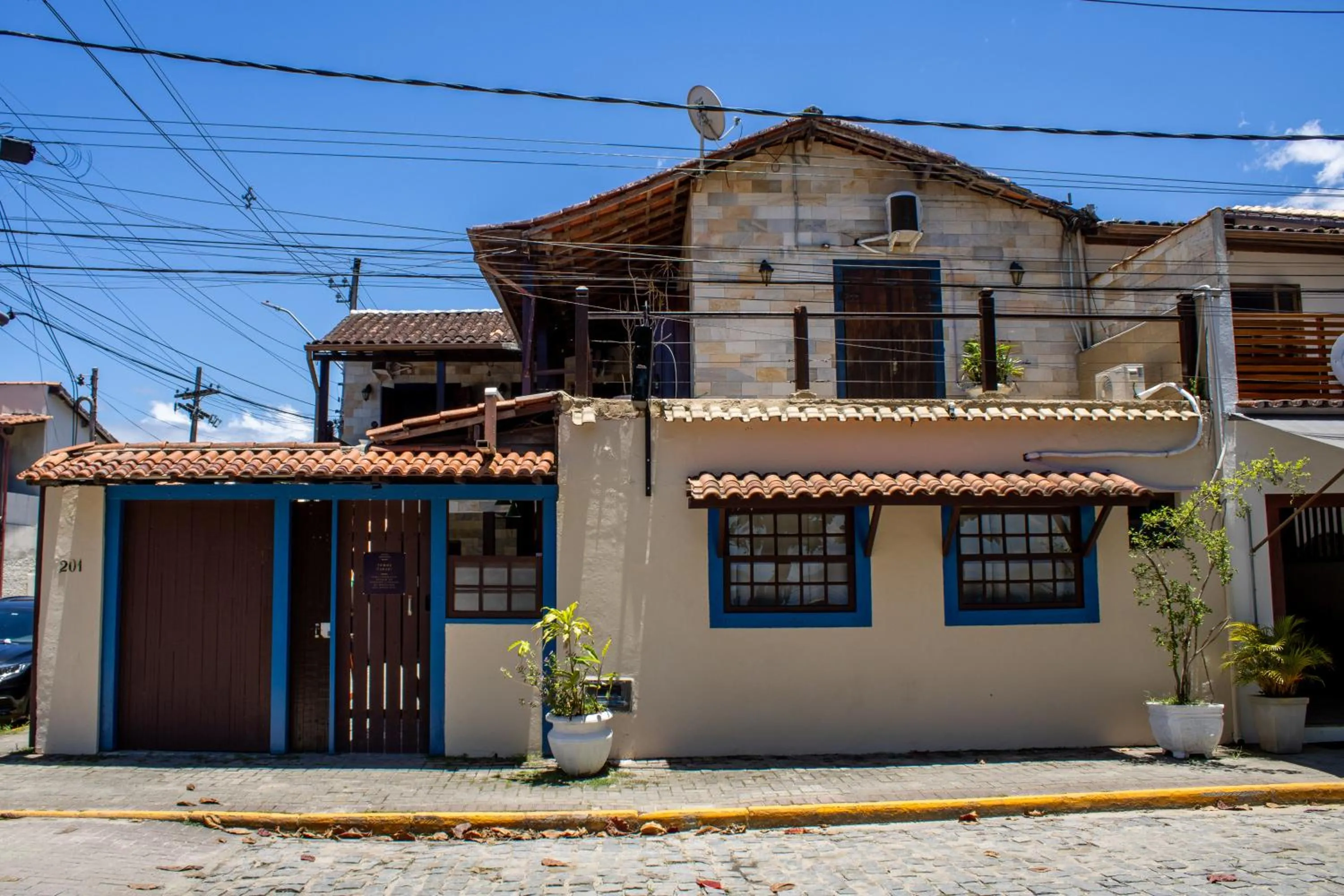 Facade/entrance in Encanto Paraty Beach