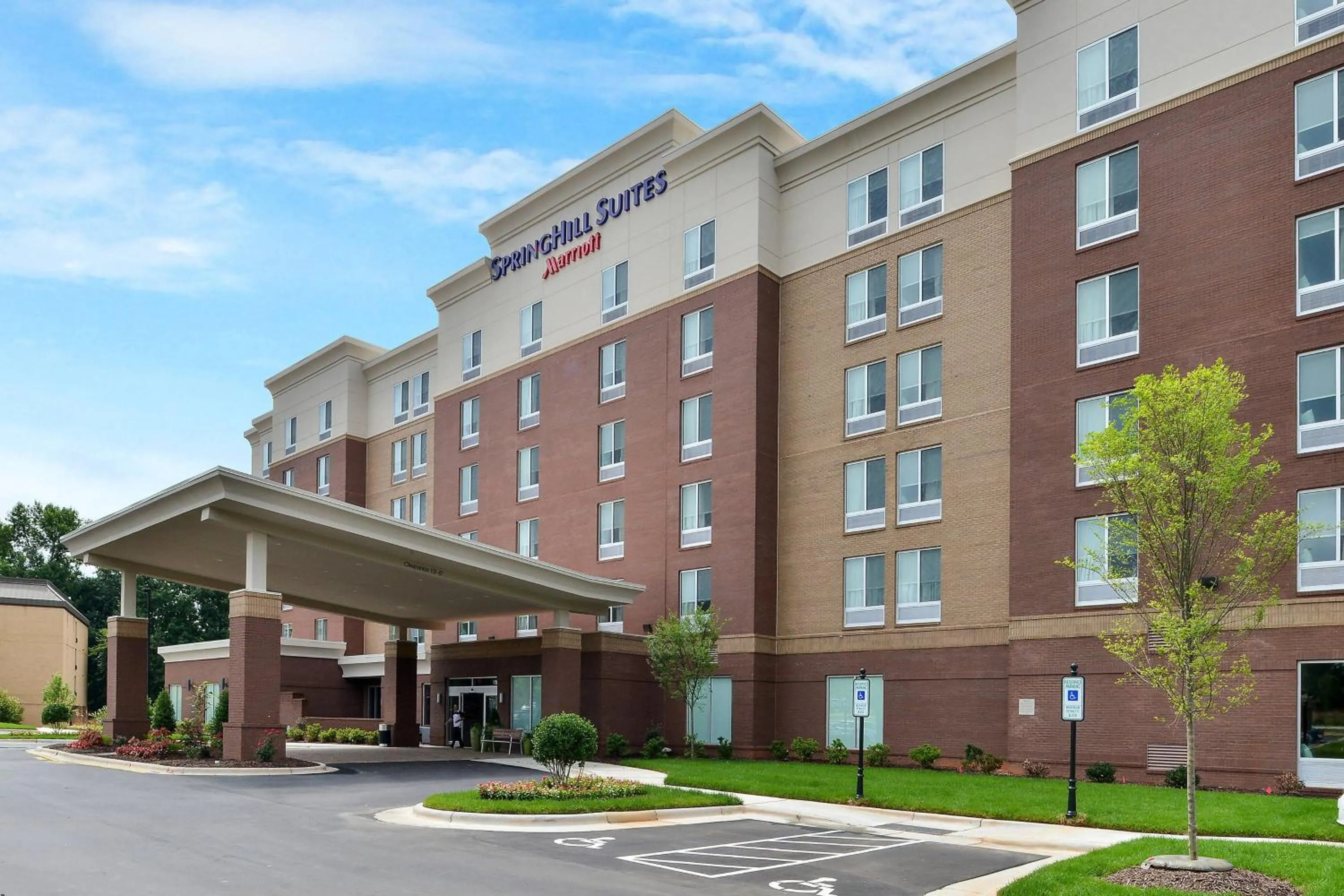 Property building in SpringHill Suites by Marriott Raleigh Cary