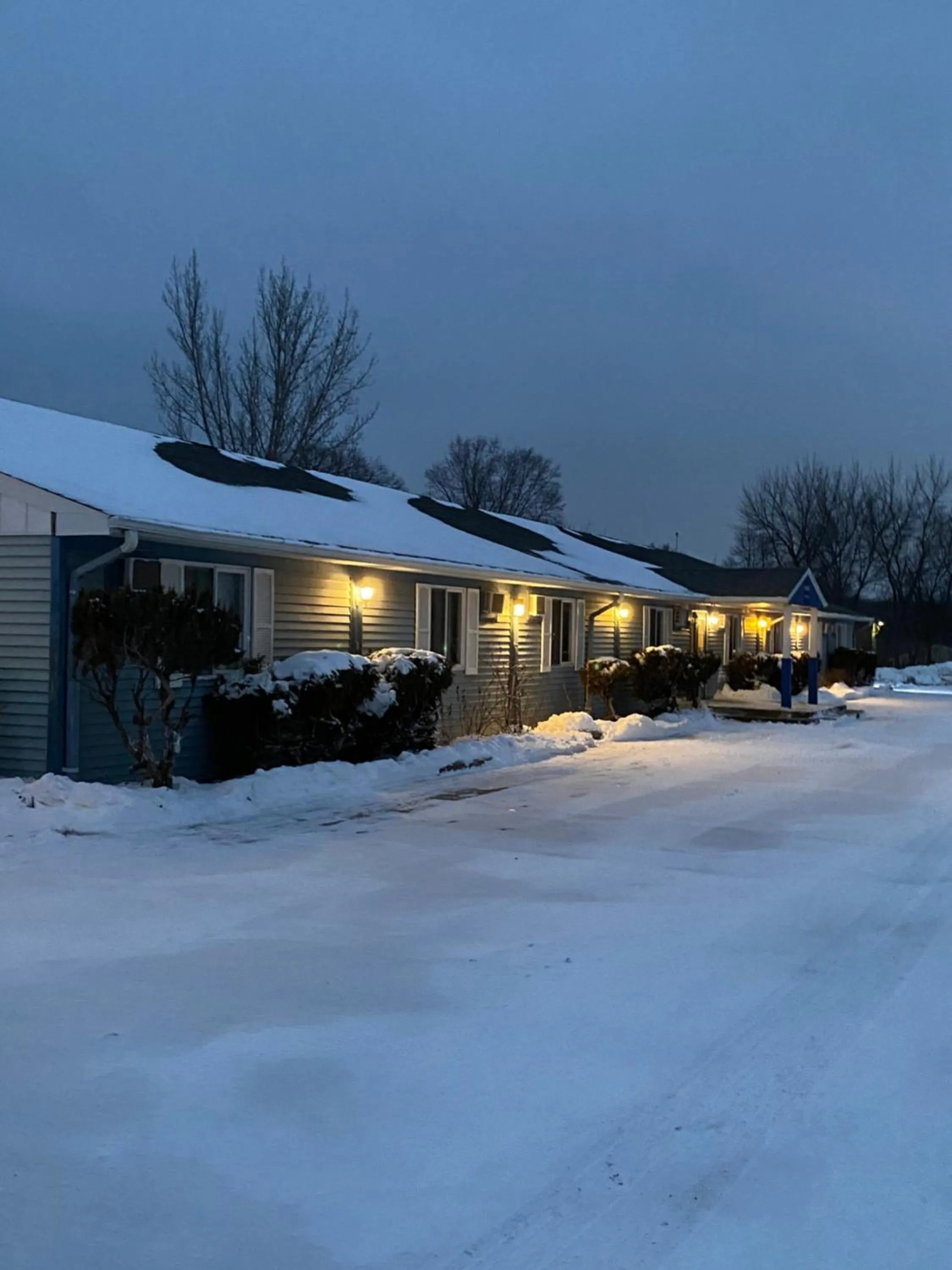 Property building in Burr Oak Motel