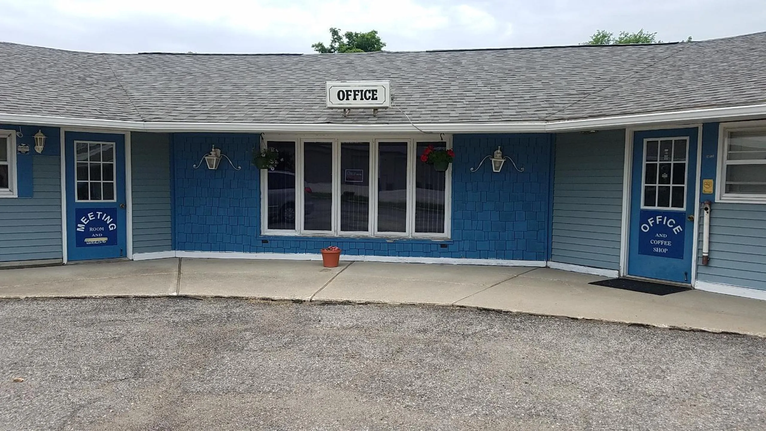 Property building in Burr Oak Motel