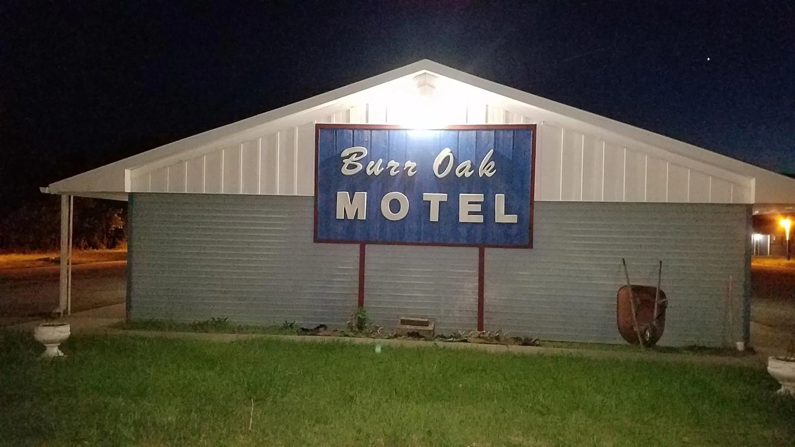 Property logo or sign in Burr Oak Motel