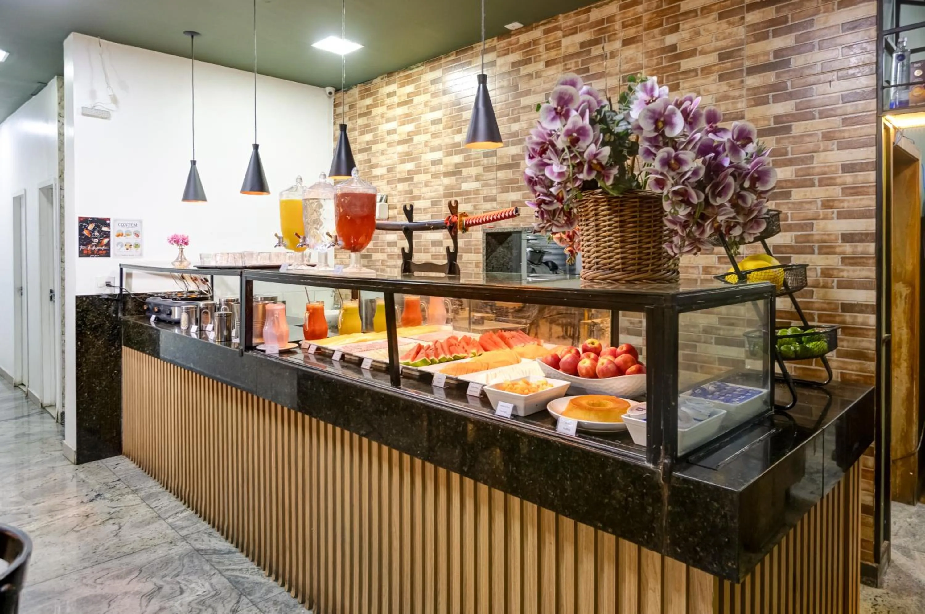 Breakfast in Allia Gran Pampulha Suites