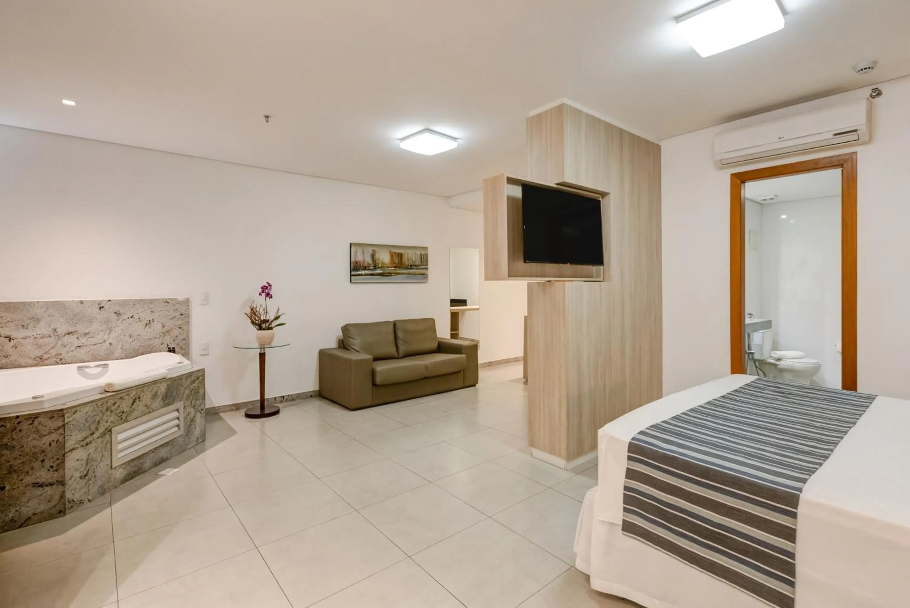 Bedroom, Bed in Allia Gran Pampulha Suites