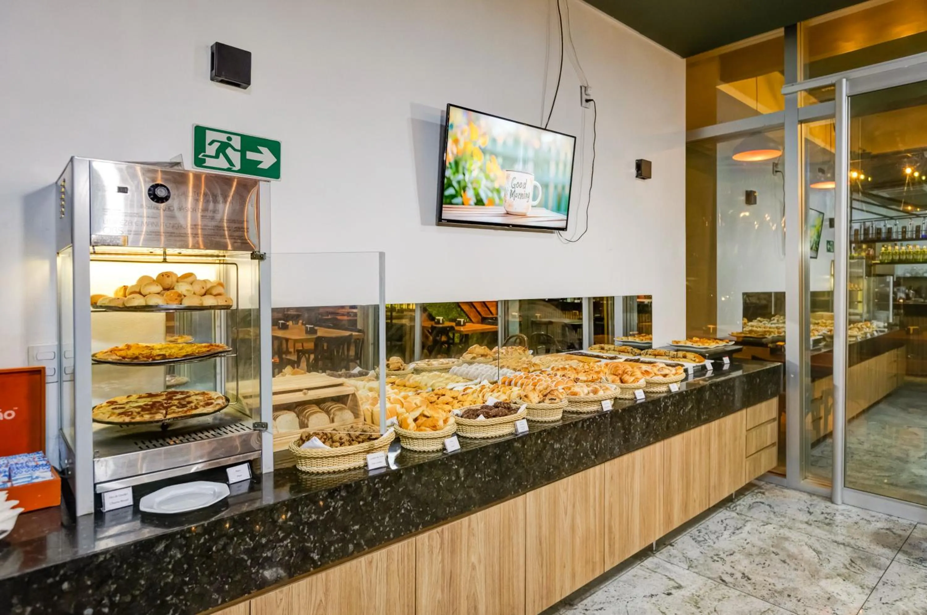 Breakfast in Allia Gran Pampulha Suites