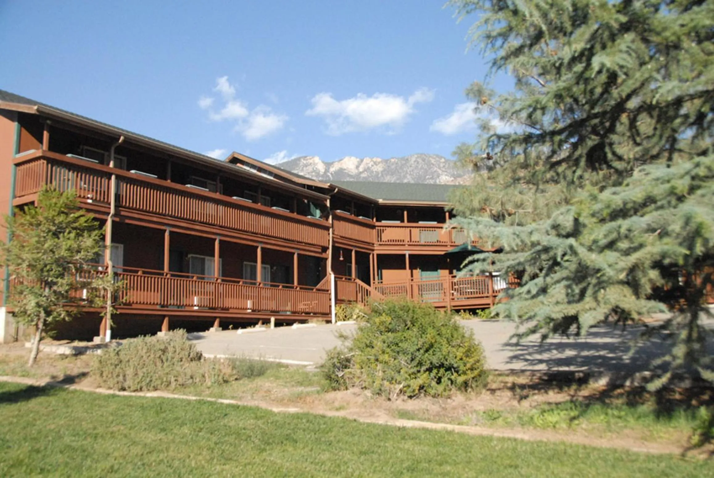 Corral Creek Lodge