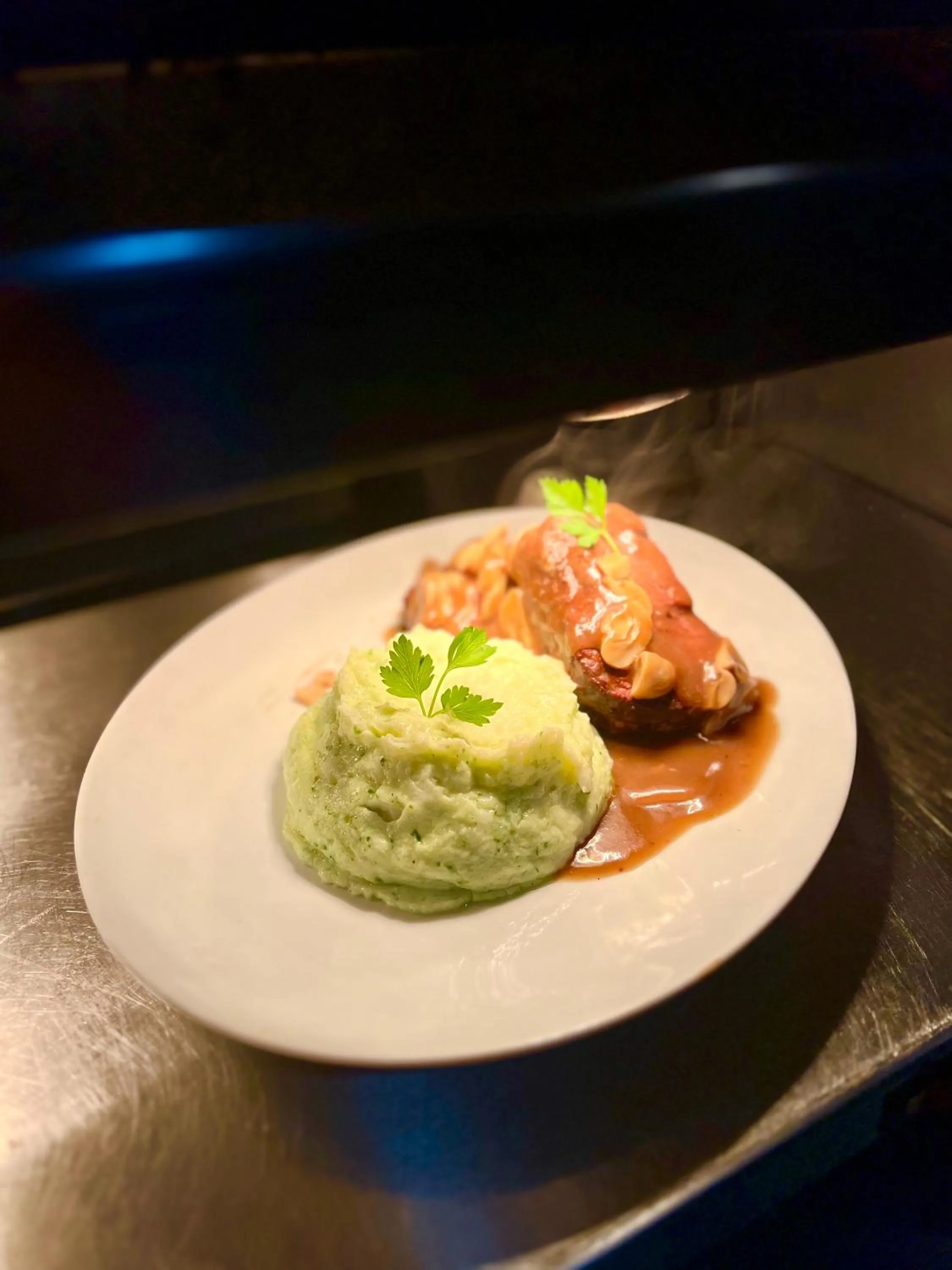 Restaurant/places to eat in Rainforest Hotel & Cabañas