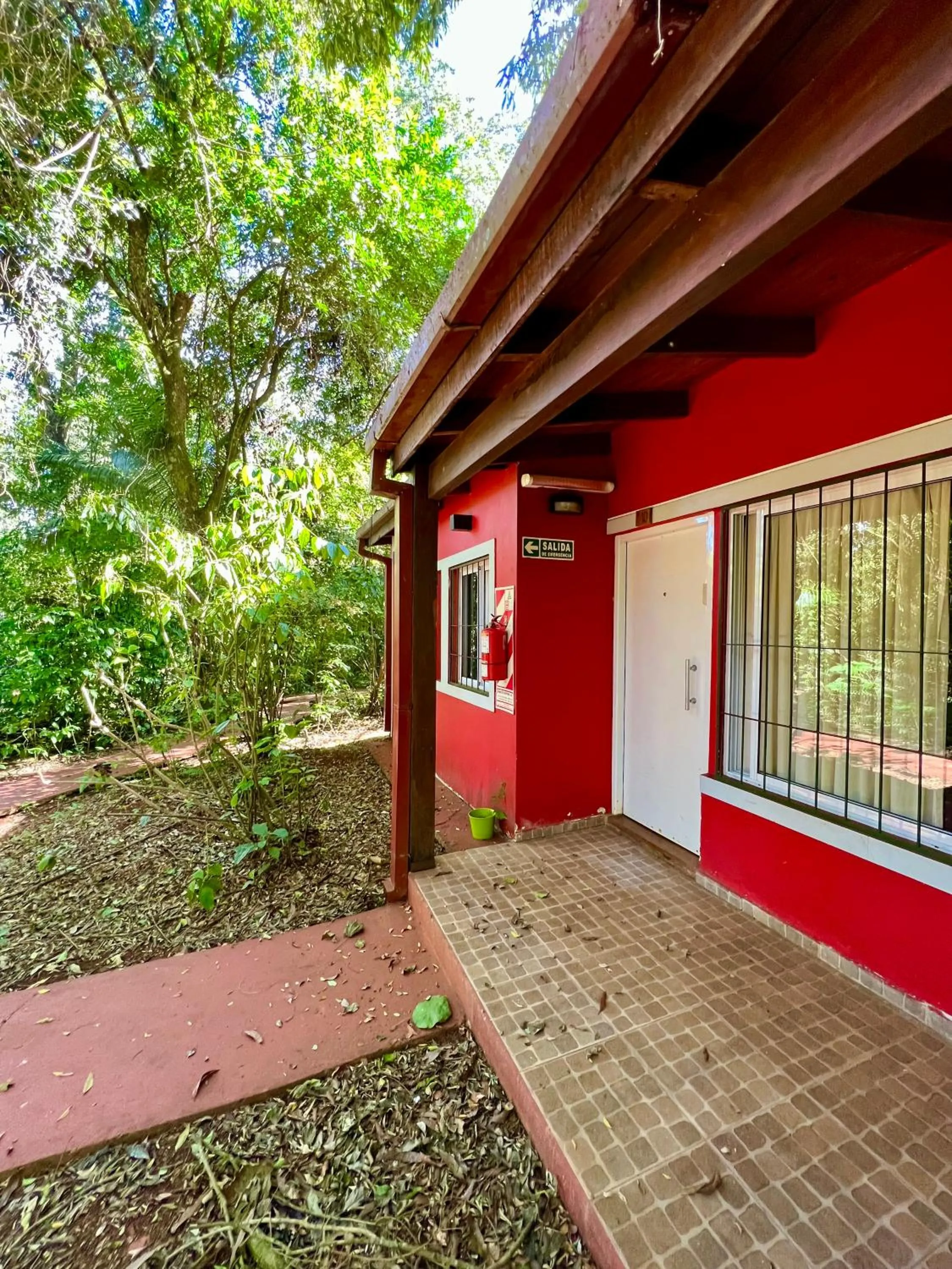 Rainforest Hotel & Cabañas