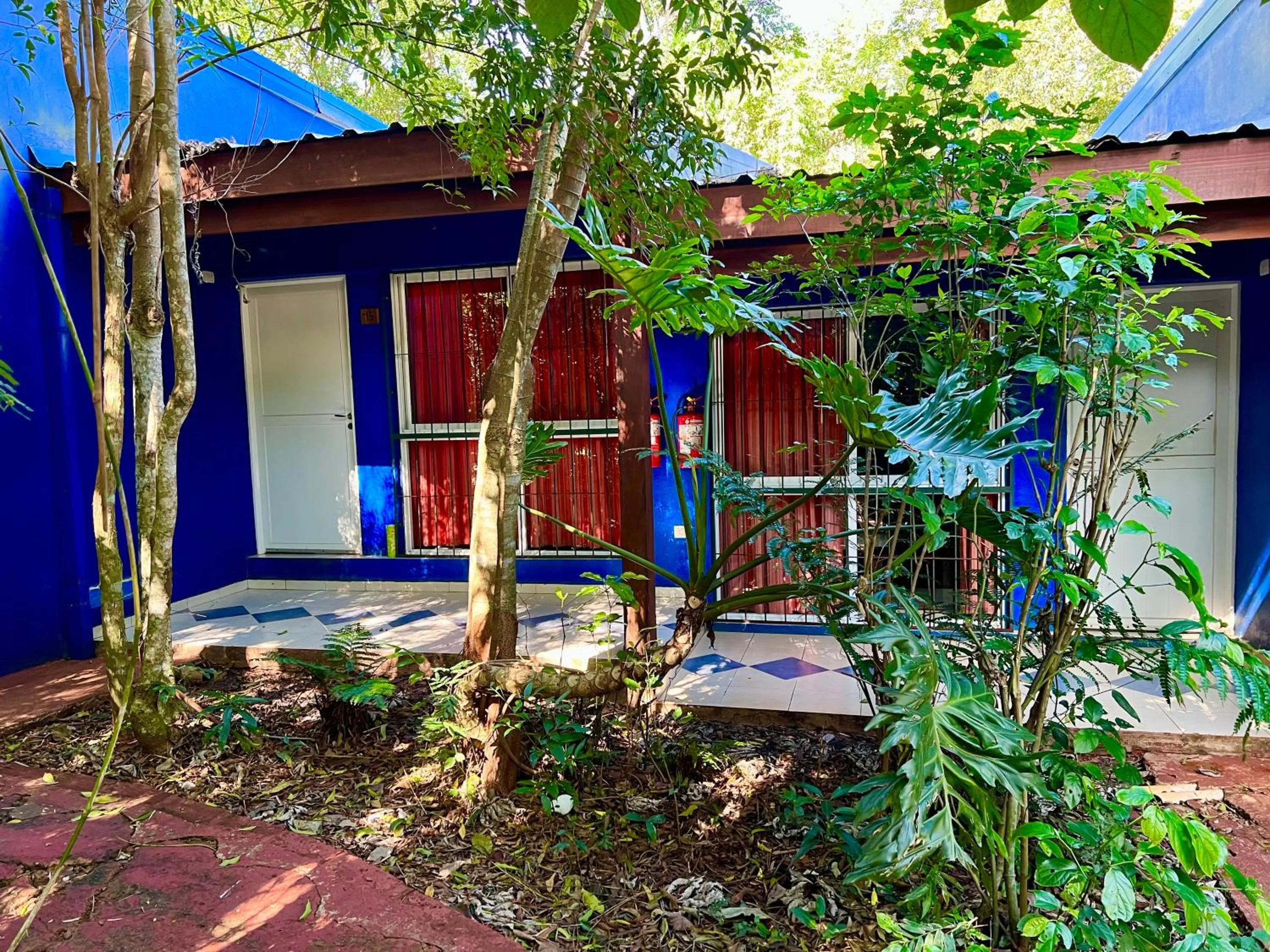 Rainforest Hotel & Cabañas