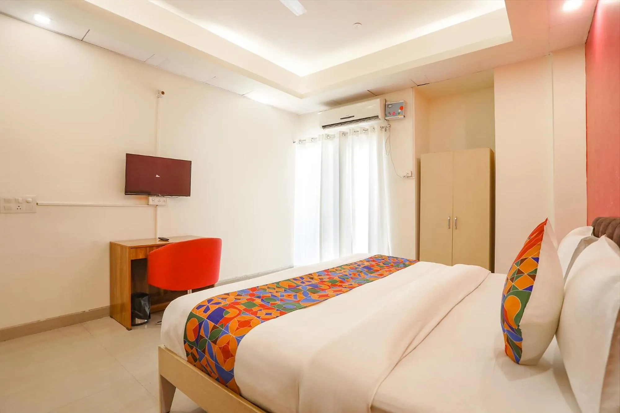 Bed in FabHotel The Indian