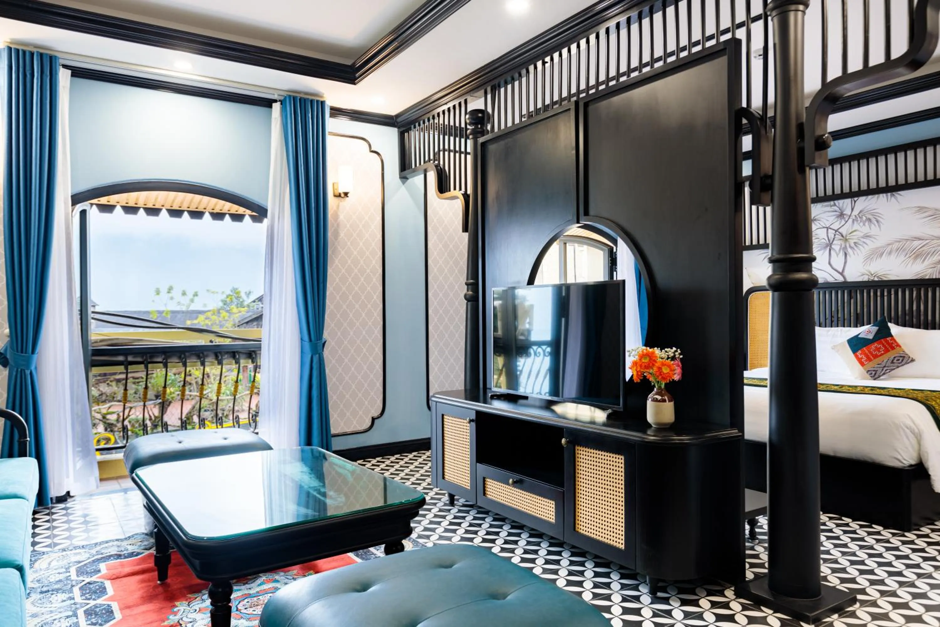 TV and multimedia, Bed in Babeeni Family Hotel Sapa