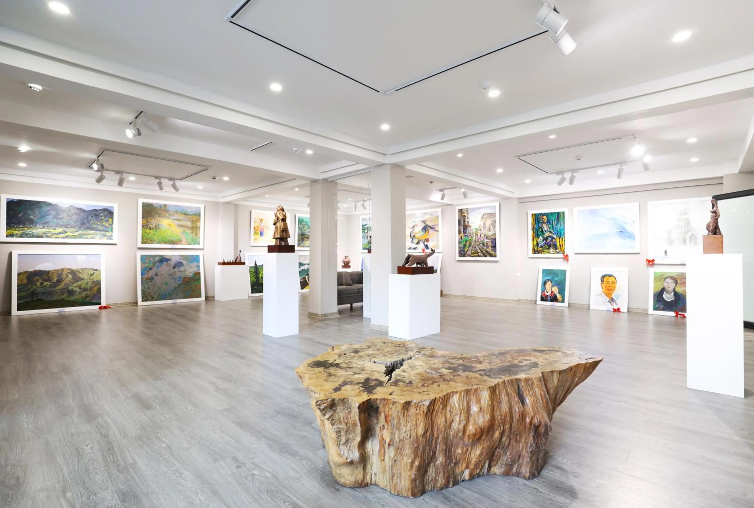 Decorative detail in Babeeni Family Hotel Sapa