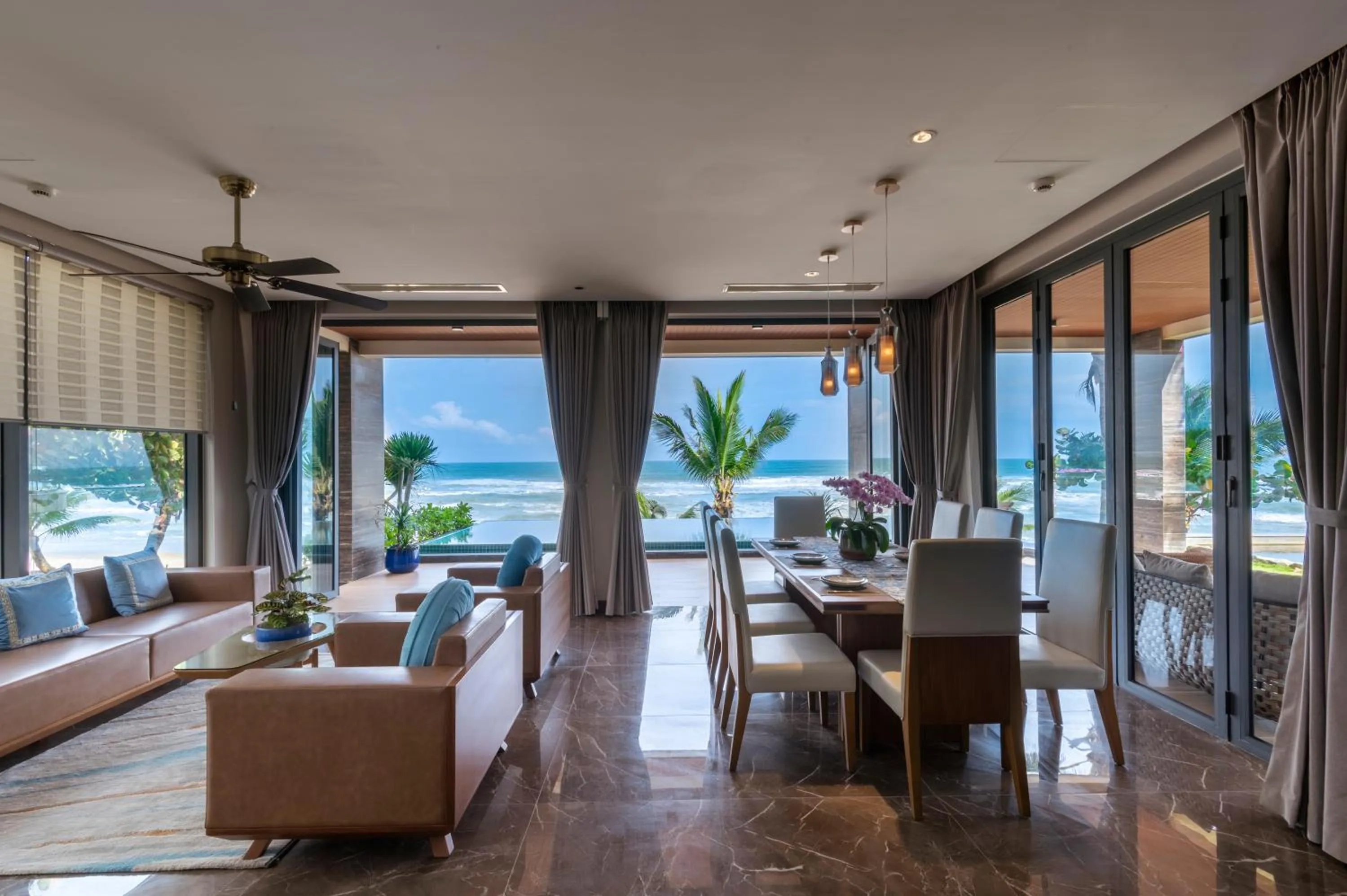 Living room in KOI Resort & Residence Da Nang - Inclusive Spa access