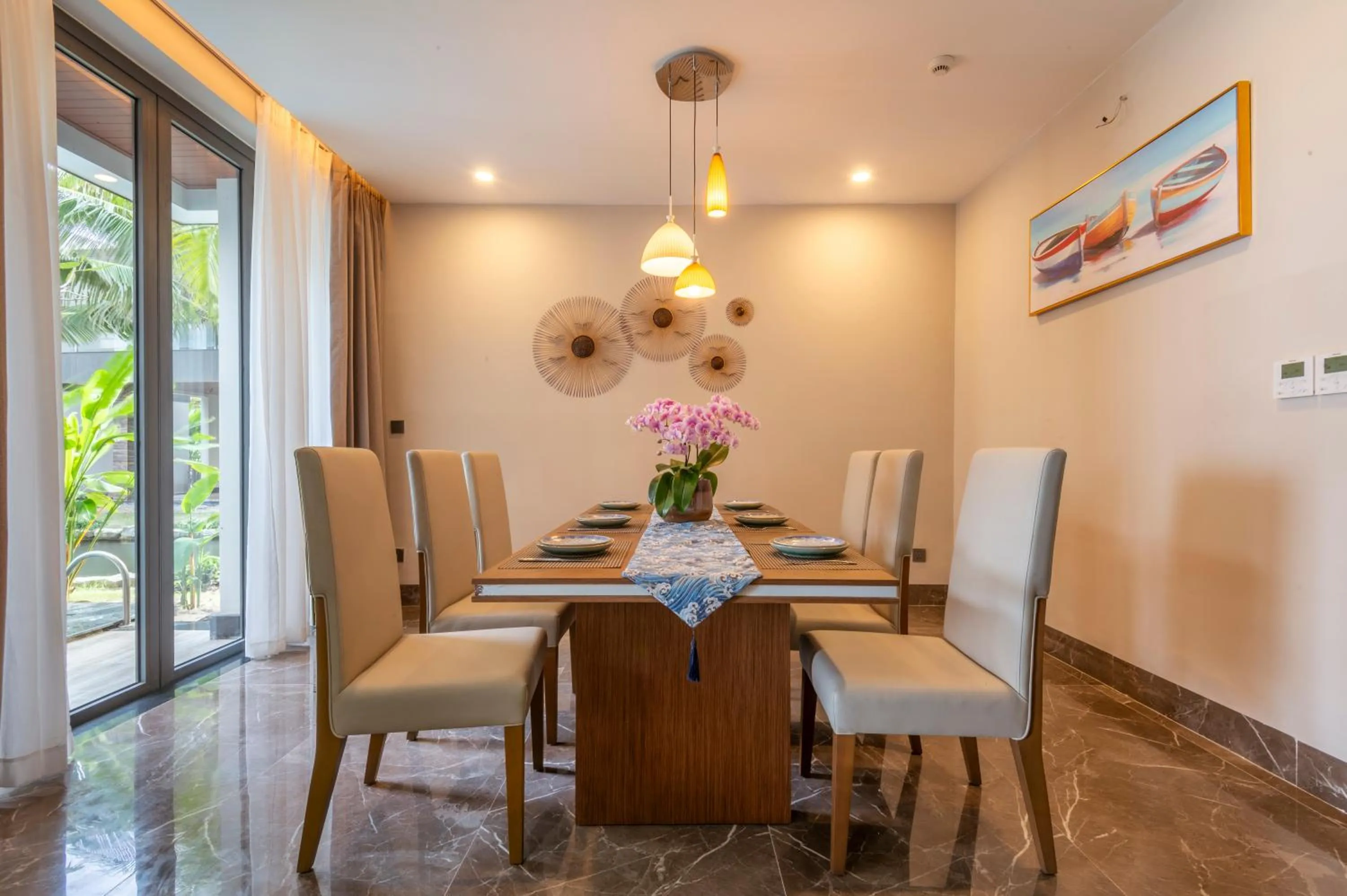 Dining area in KOI Resort & Residence Da Nang - Inclusive Spa access