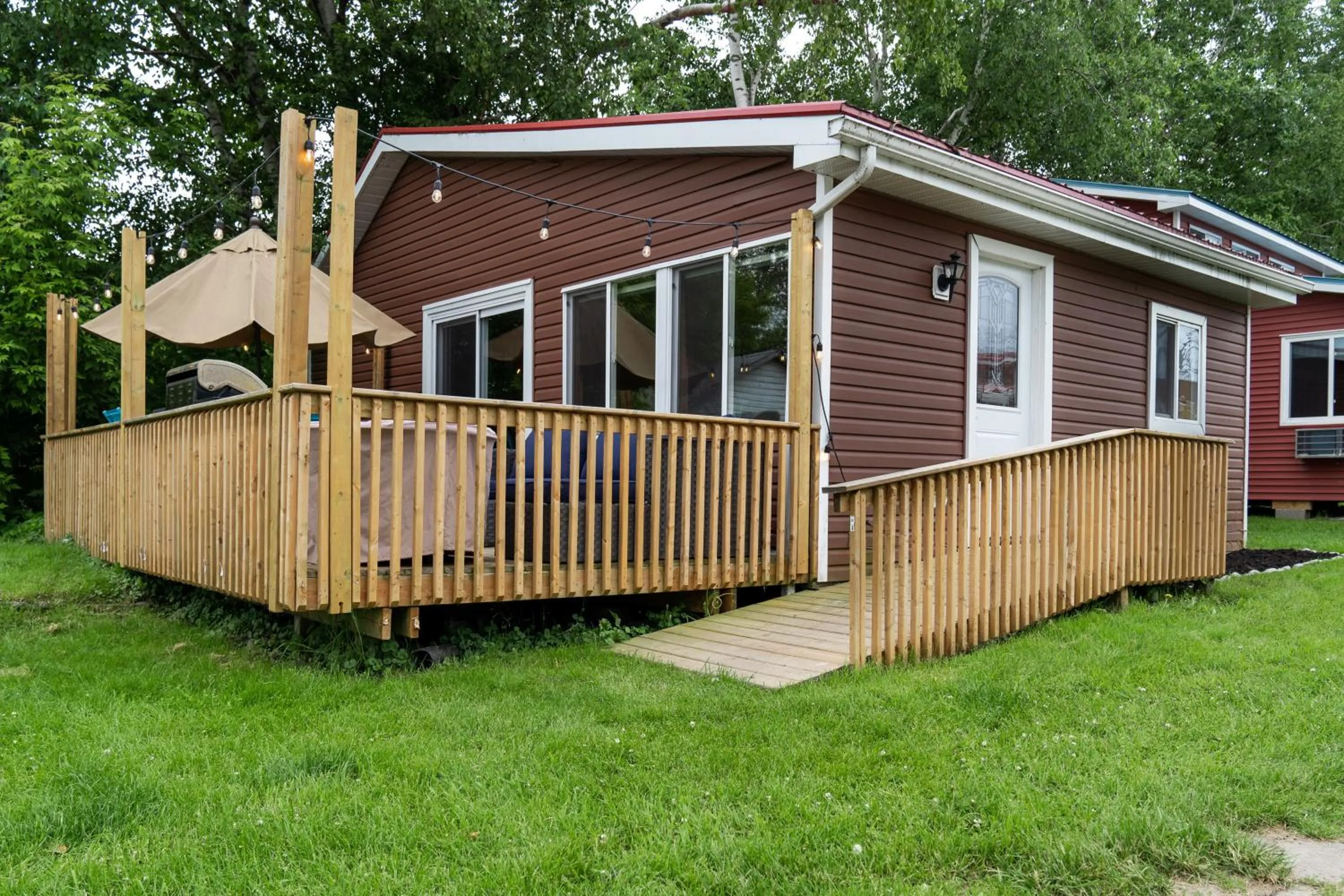 Two-Bedroom Bungalow in Stoneburg Cove Cottages
