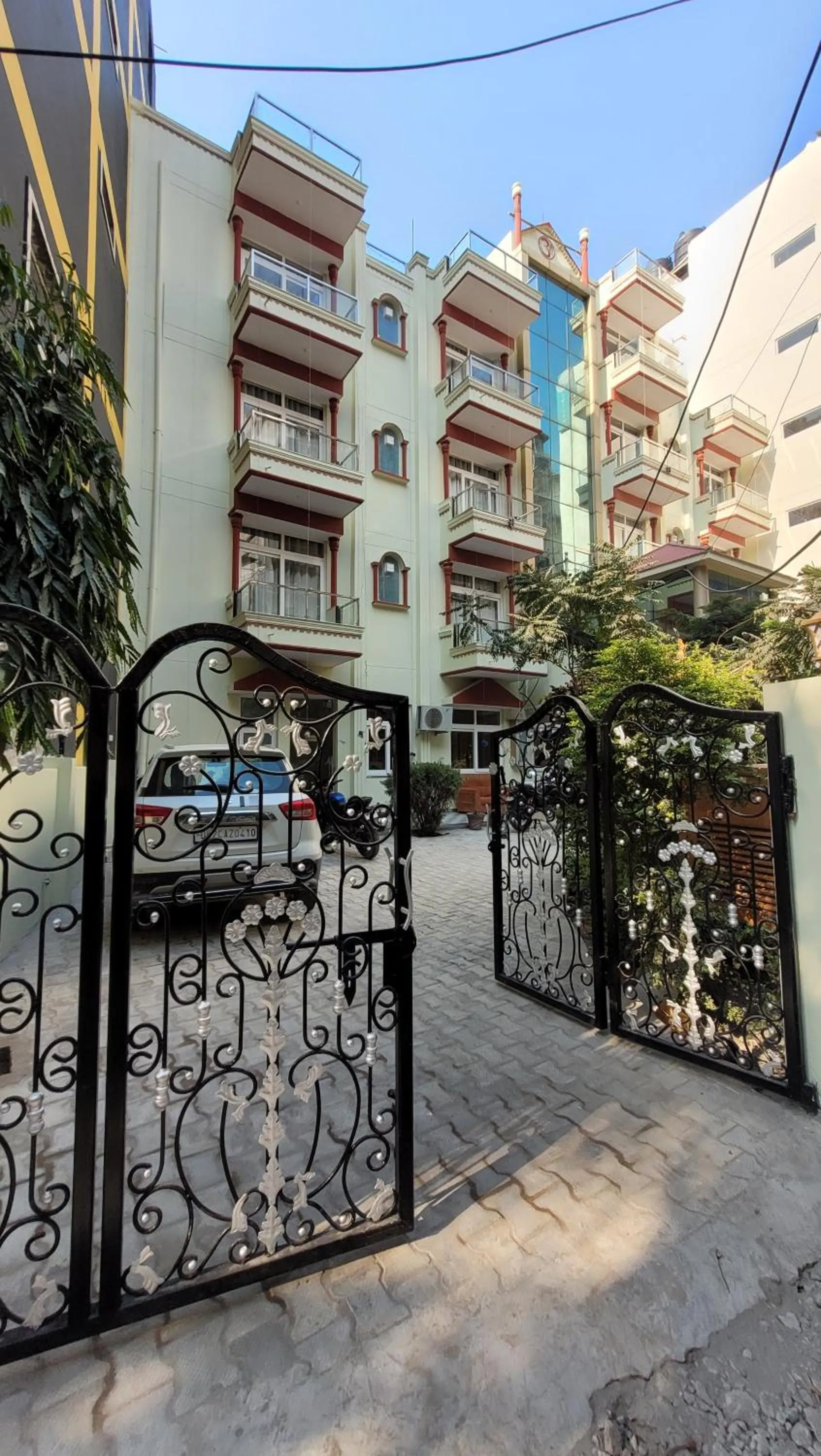 Property building in Hotel Keshav Nandan By The Shivaay