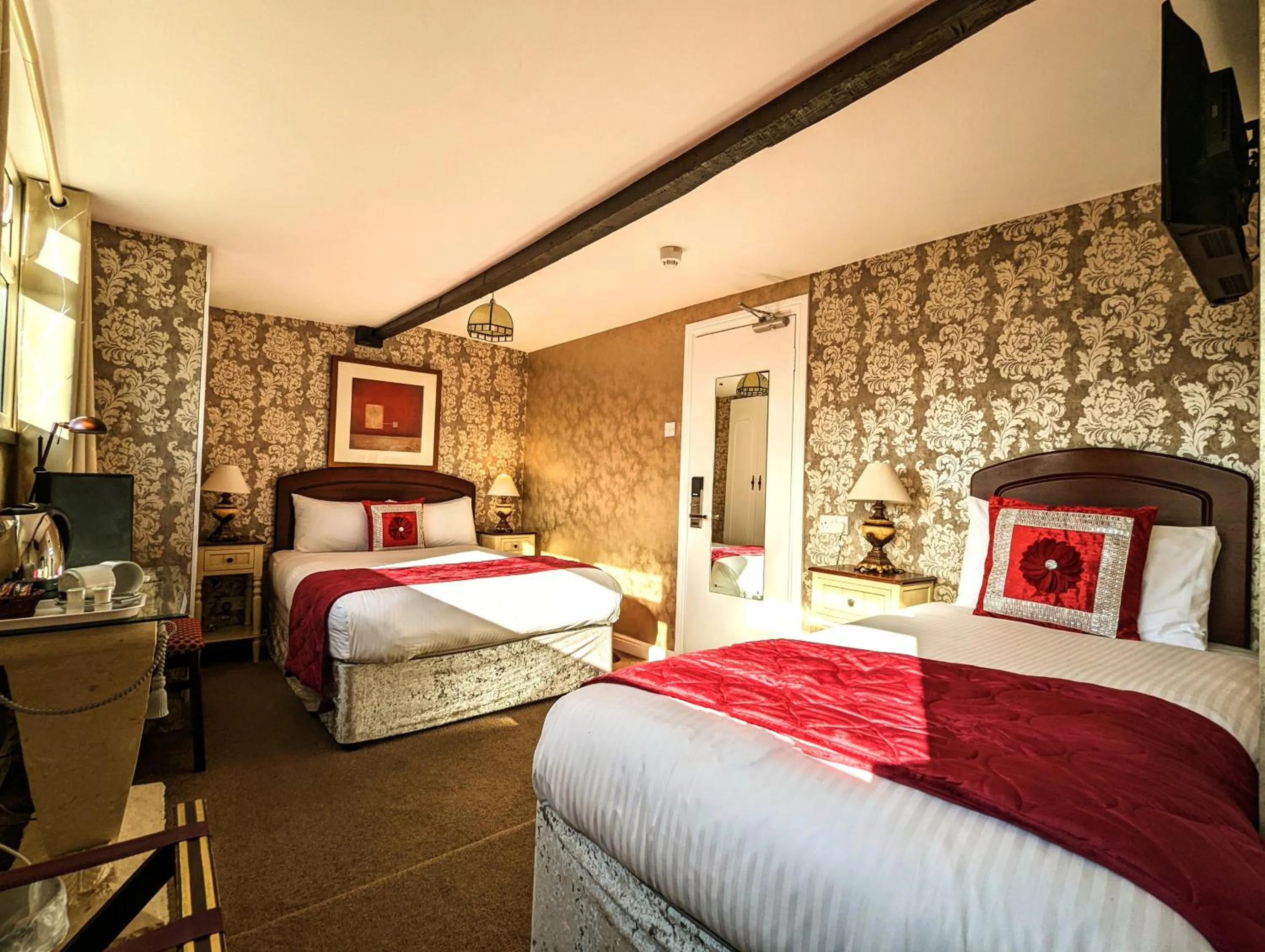 Bedroom, Bed in Brookside Hotel & Restaurant ,Suitable for Solo Travelers Couples Educational Groups & Families welcome