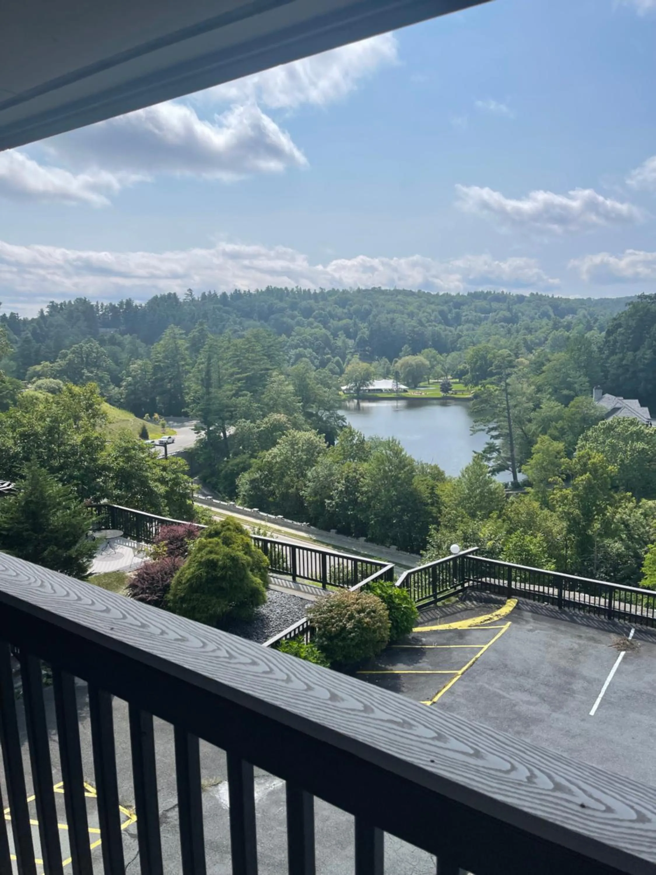 Day in Cliff Dwellers Inn