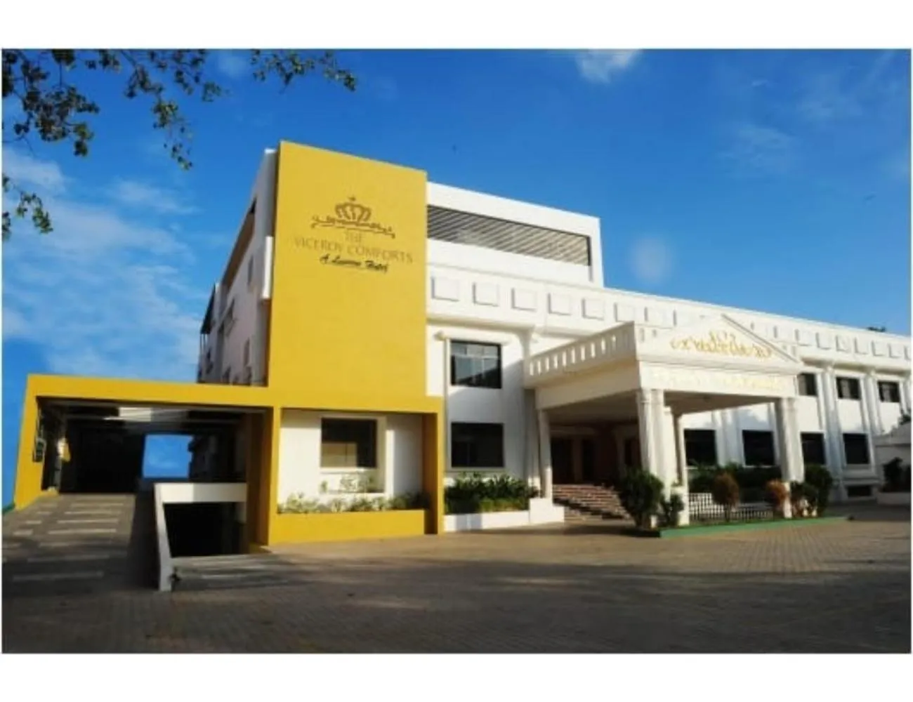Property building in Hotel Viceroy Comforts, Mysore