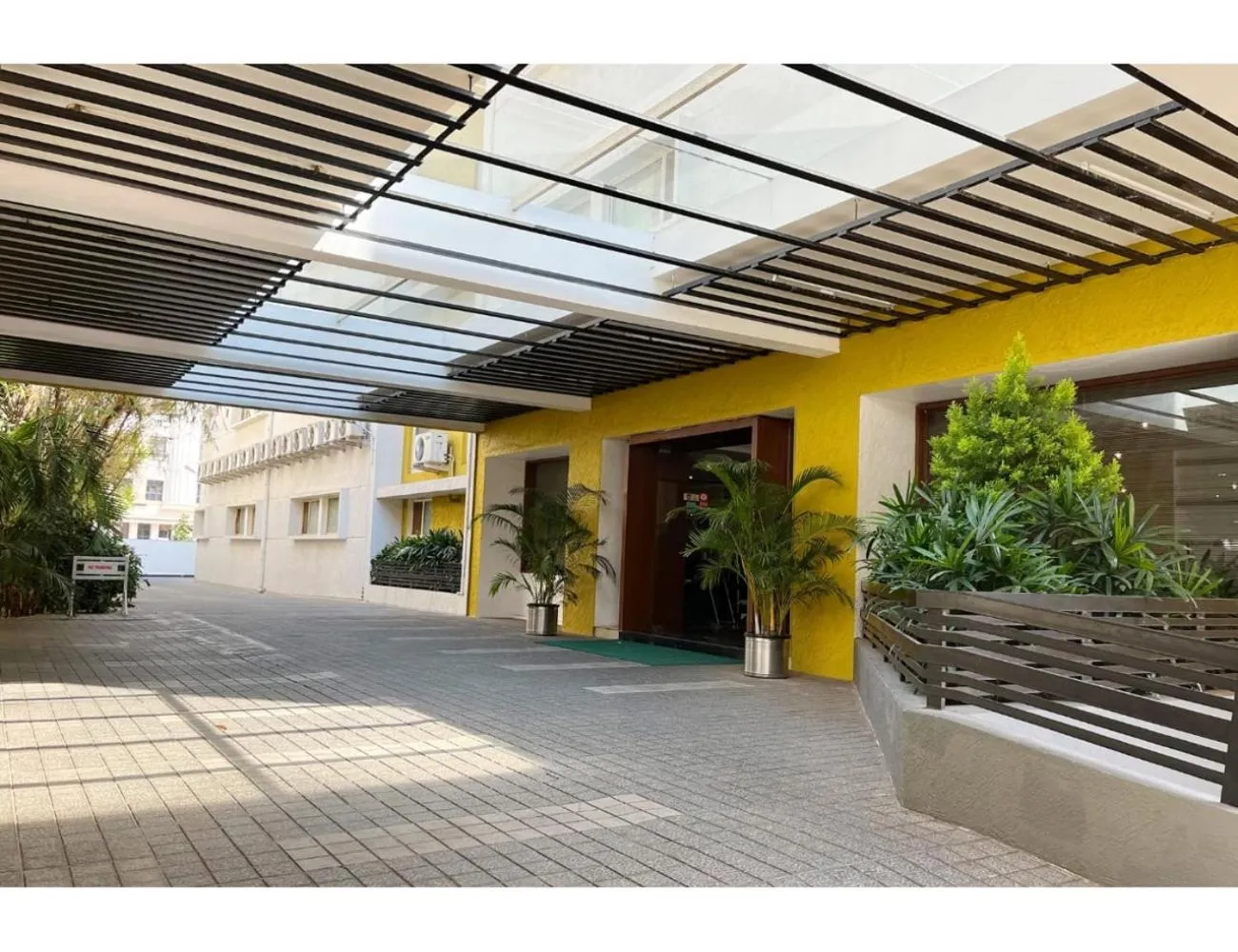 Property building in Hotel Viceroy Comforts, Mysore