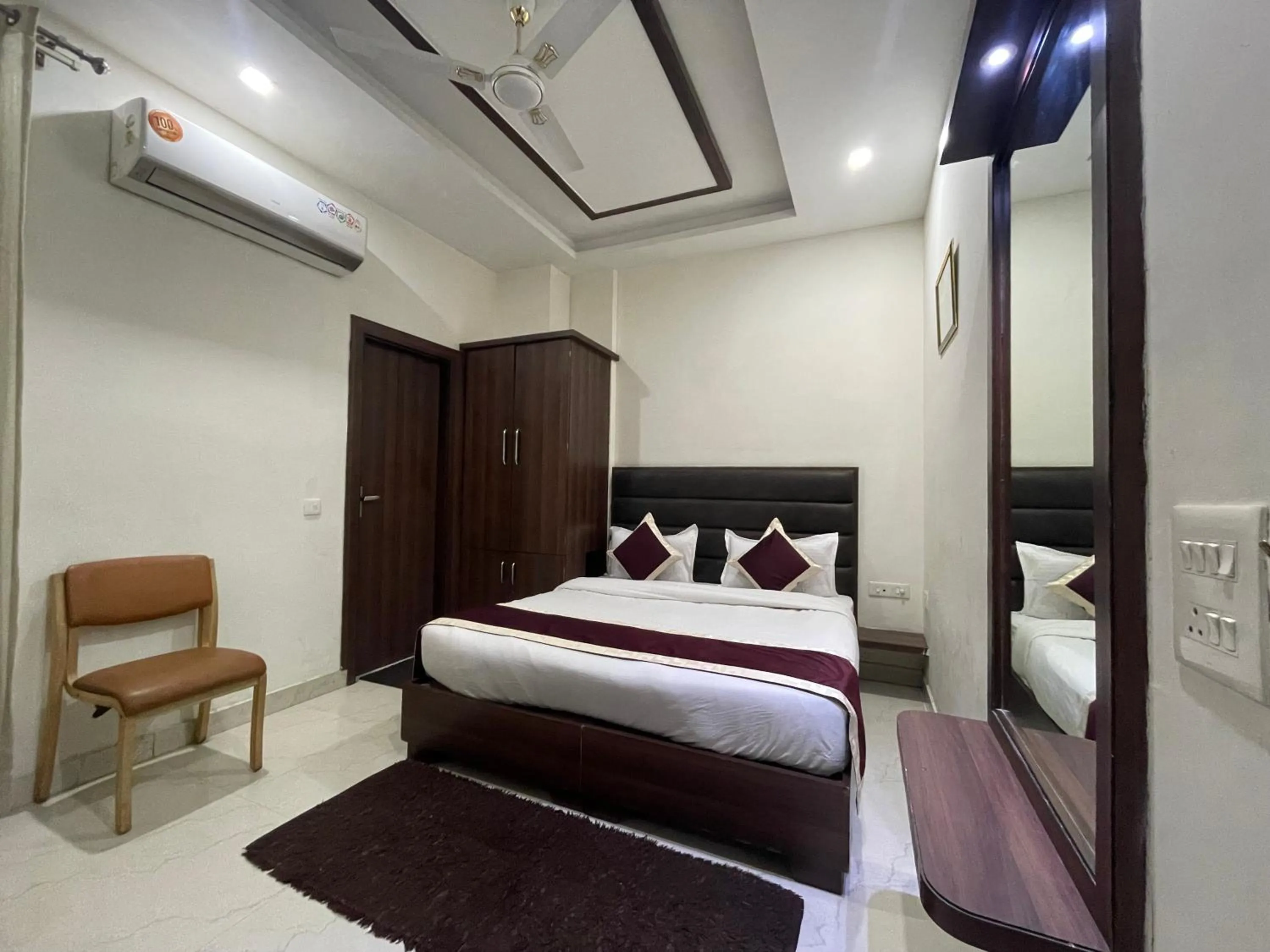 Bed in Hotel Opal Courtyard