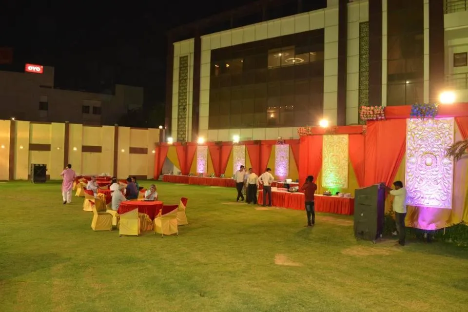 Hotel Opal Courtyard