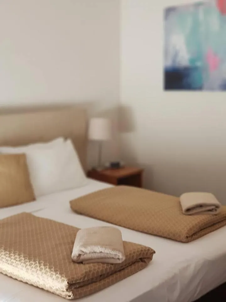 Photo of the whole room, Bed in Bright Chalet