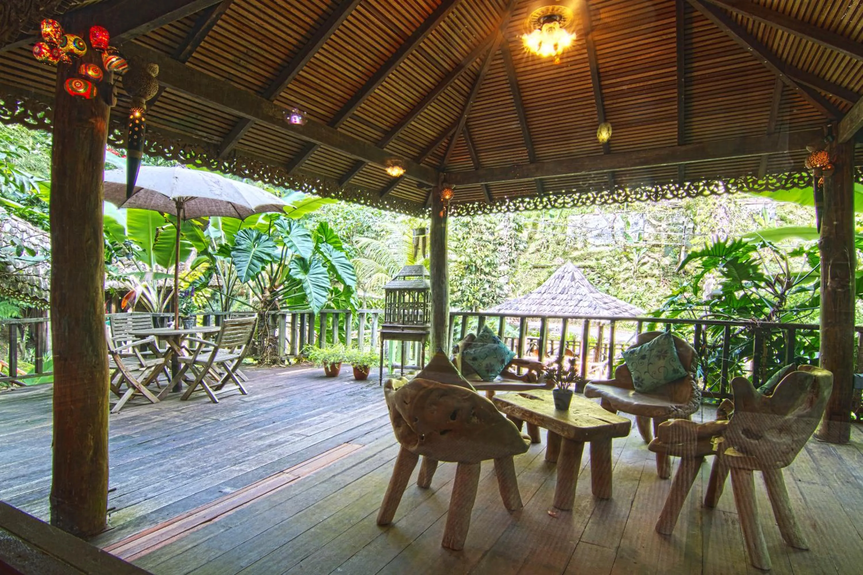 Balcony/Terrace in Fig Tree Hills Resort (花果山度假村)