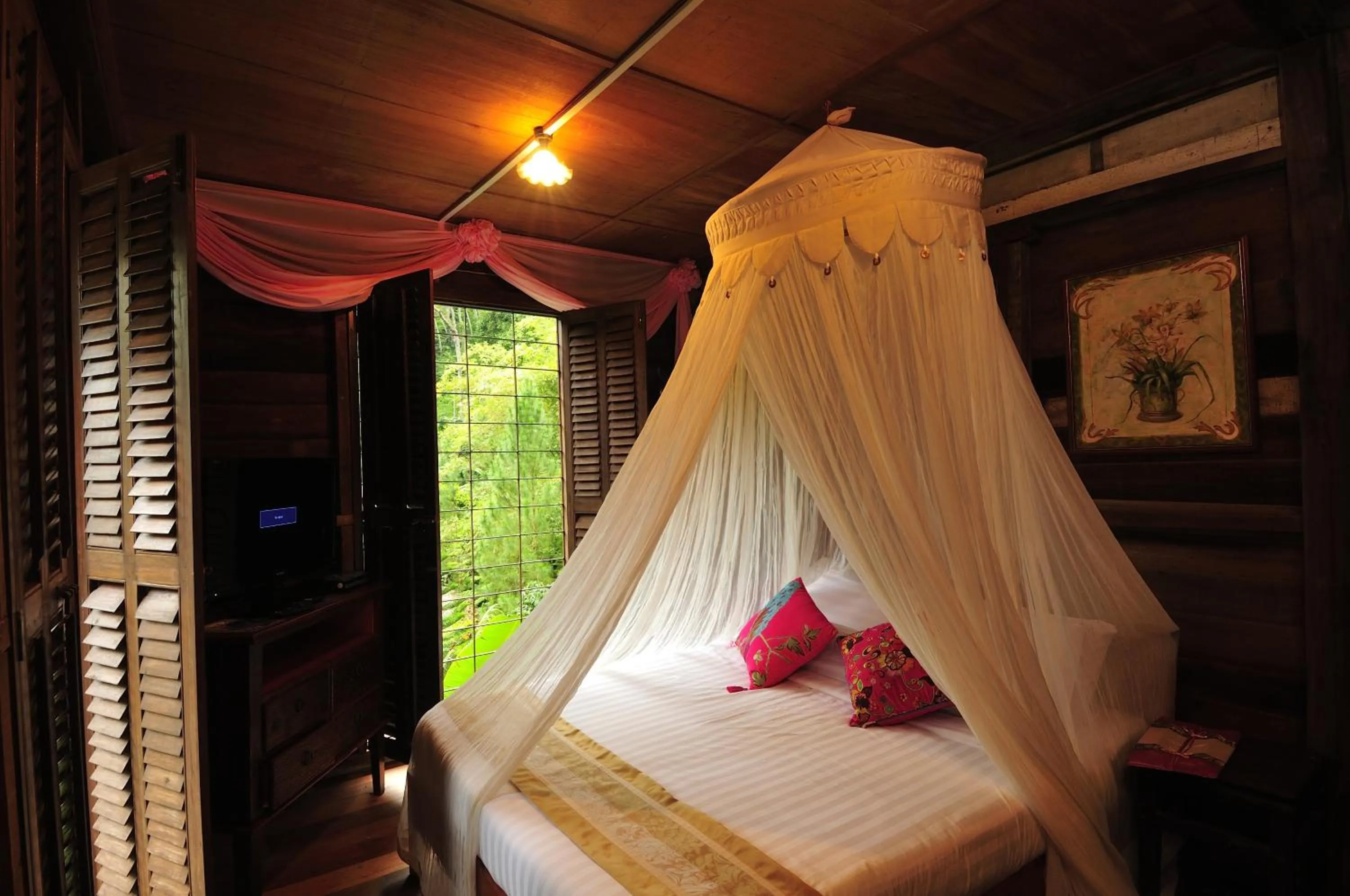 Bedroom, Bed in Fig Tree Hills Resort (花果山度假村)