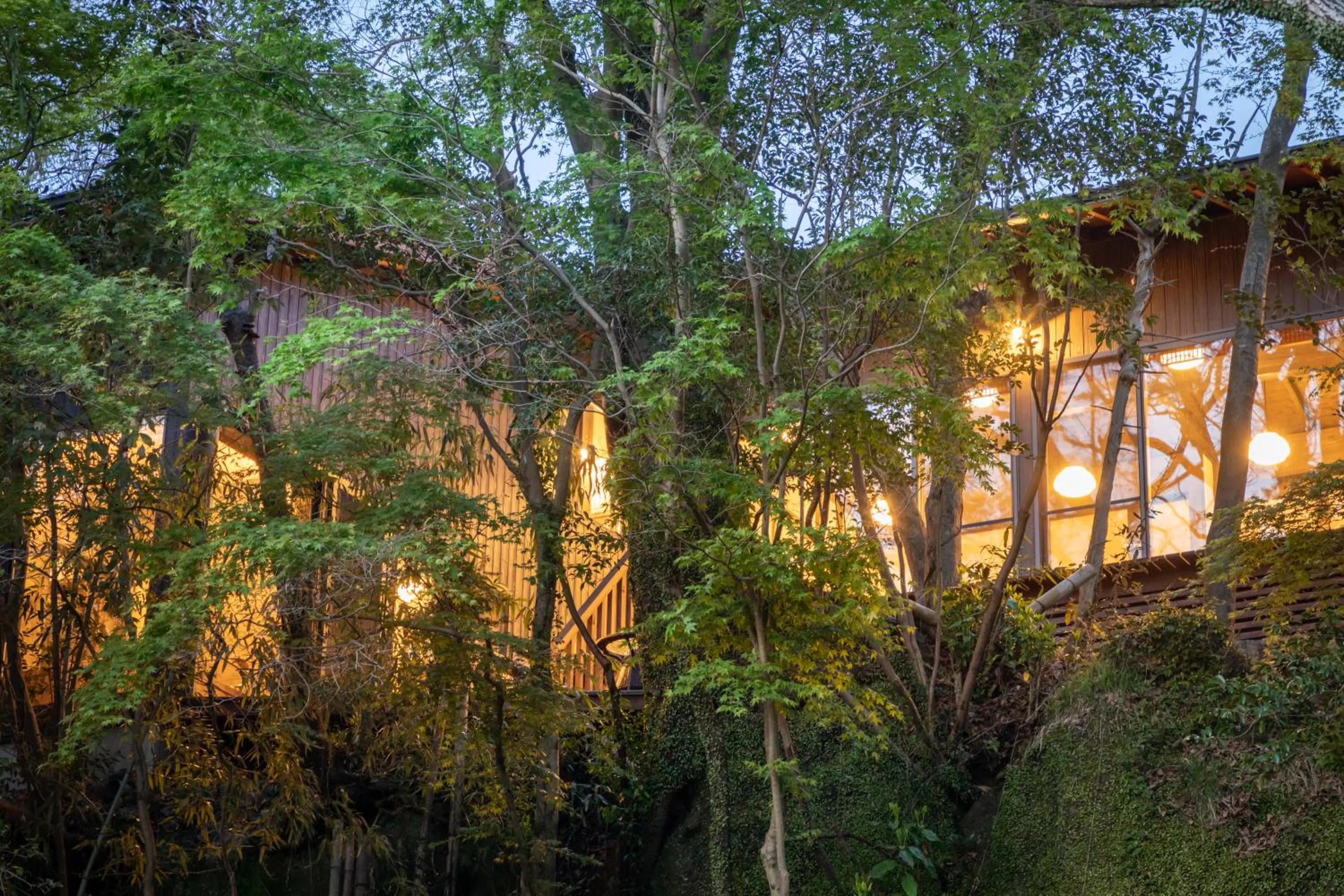 Property building in Sen-no-Mori