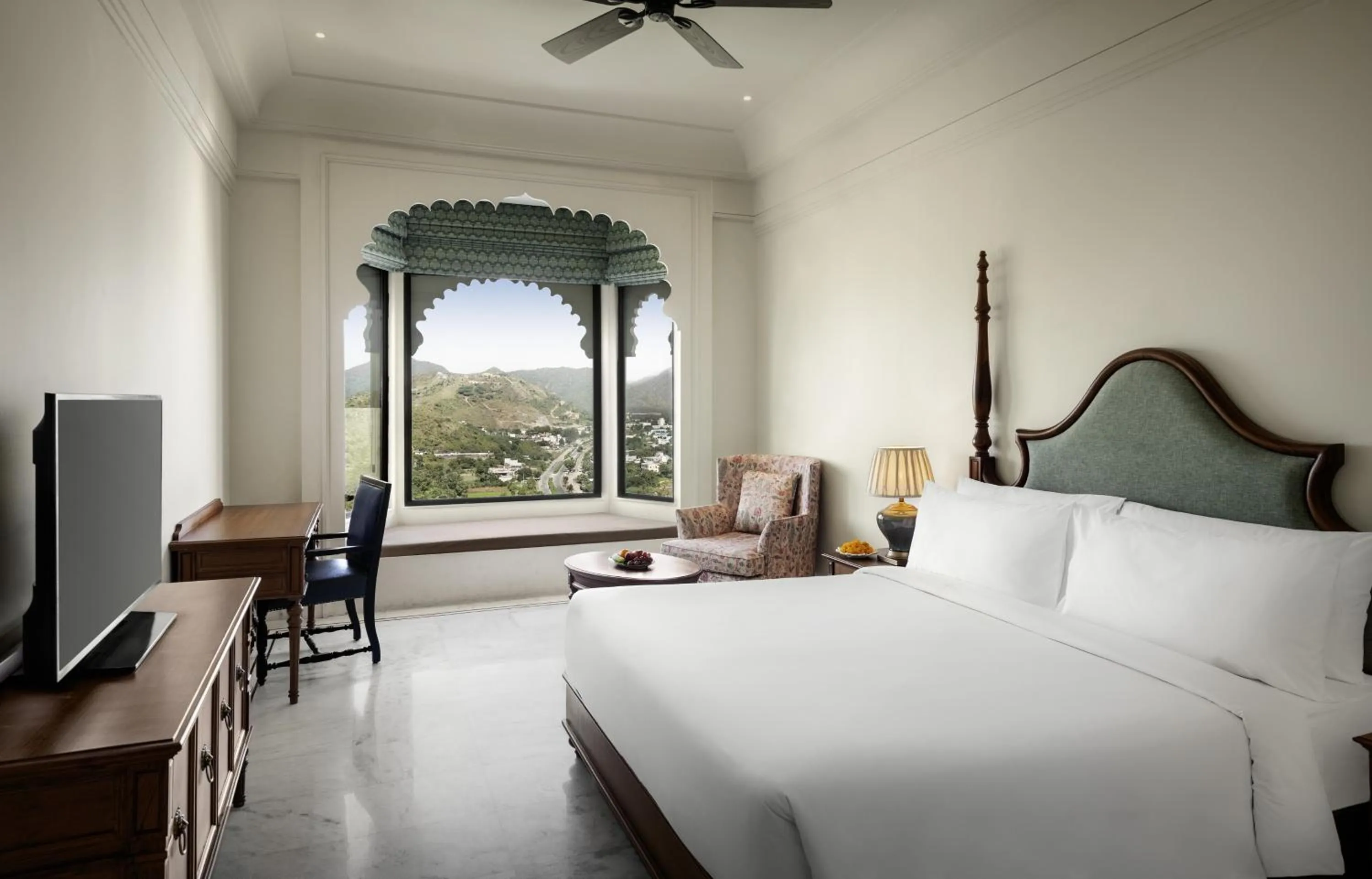 Bedroom, Bed in Bhairavgarh Palace Udaipur