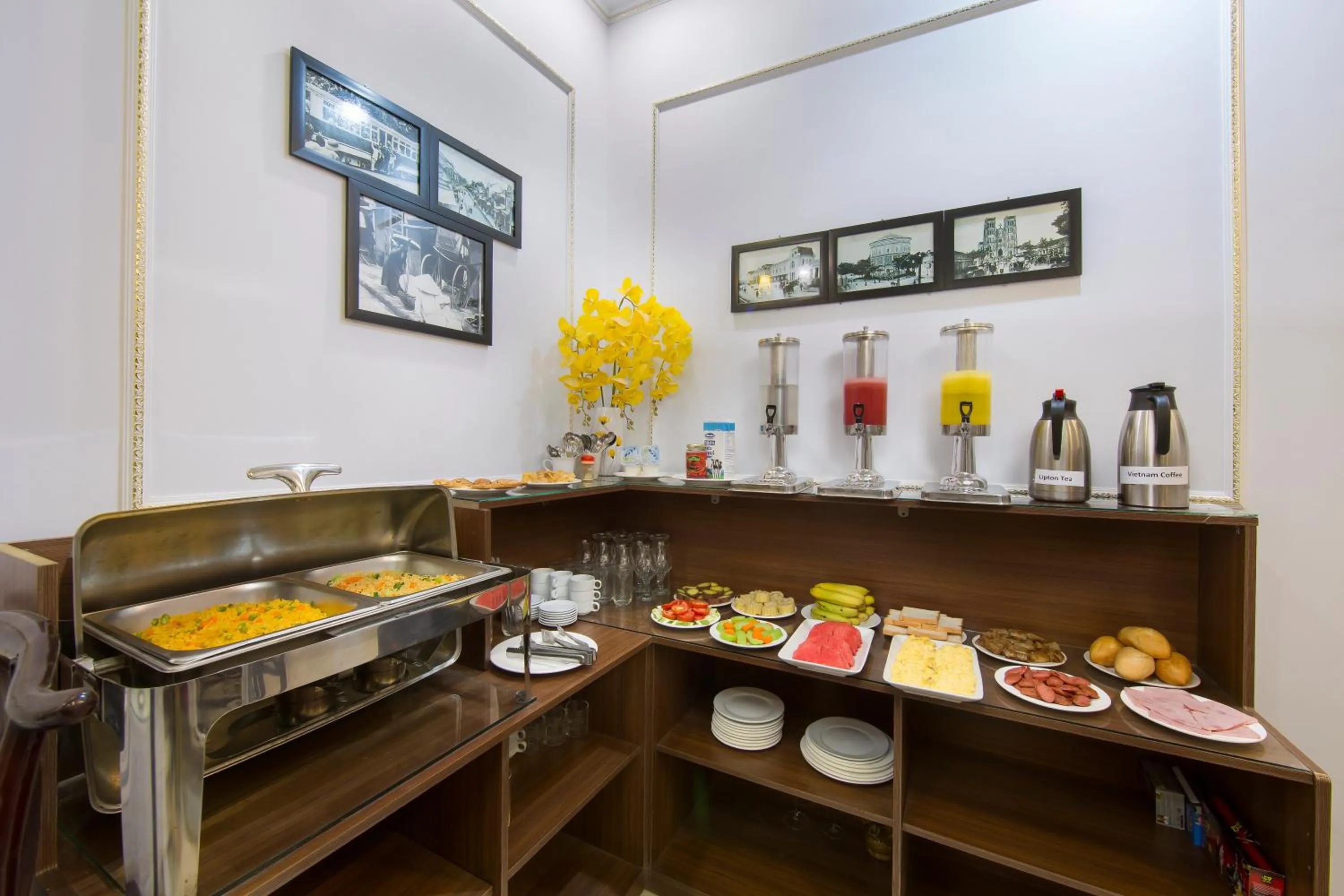 Restaurant/places to eat in Hanoi City Gate Hotel