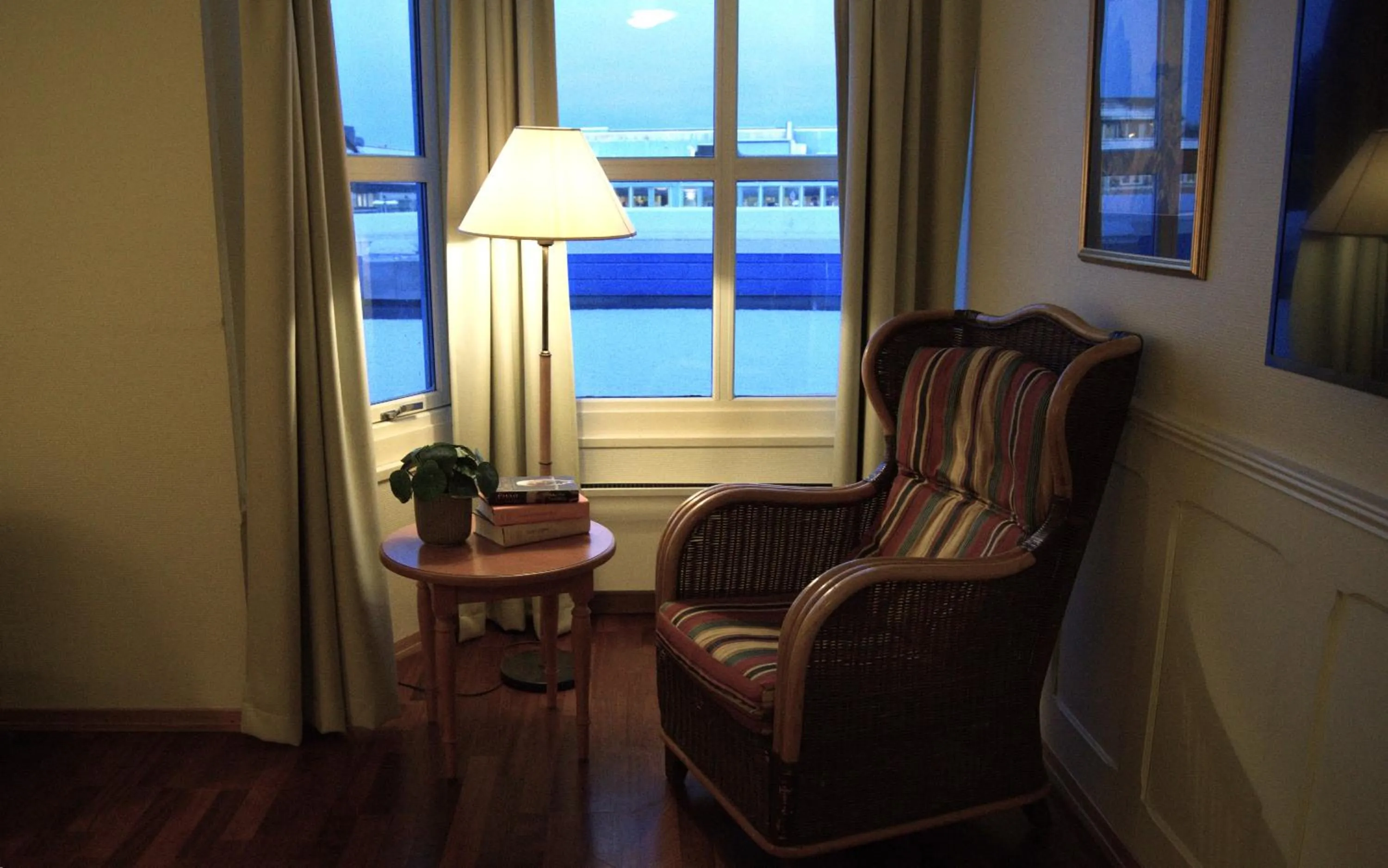 Seating area in True Vesterålen Hotel