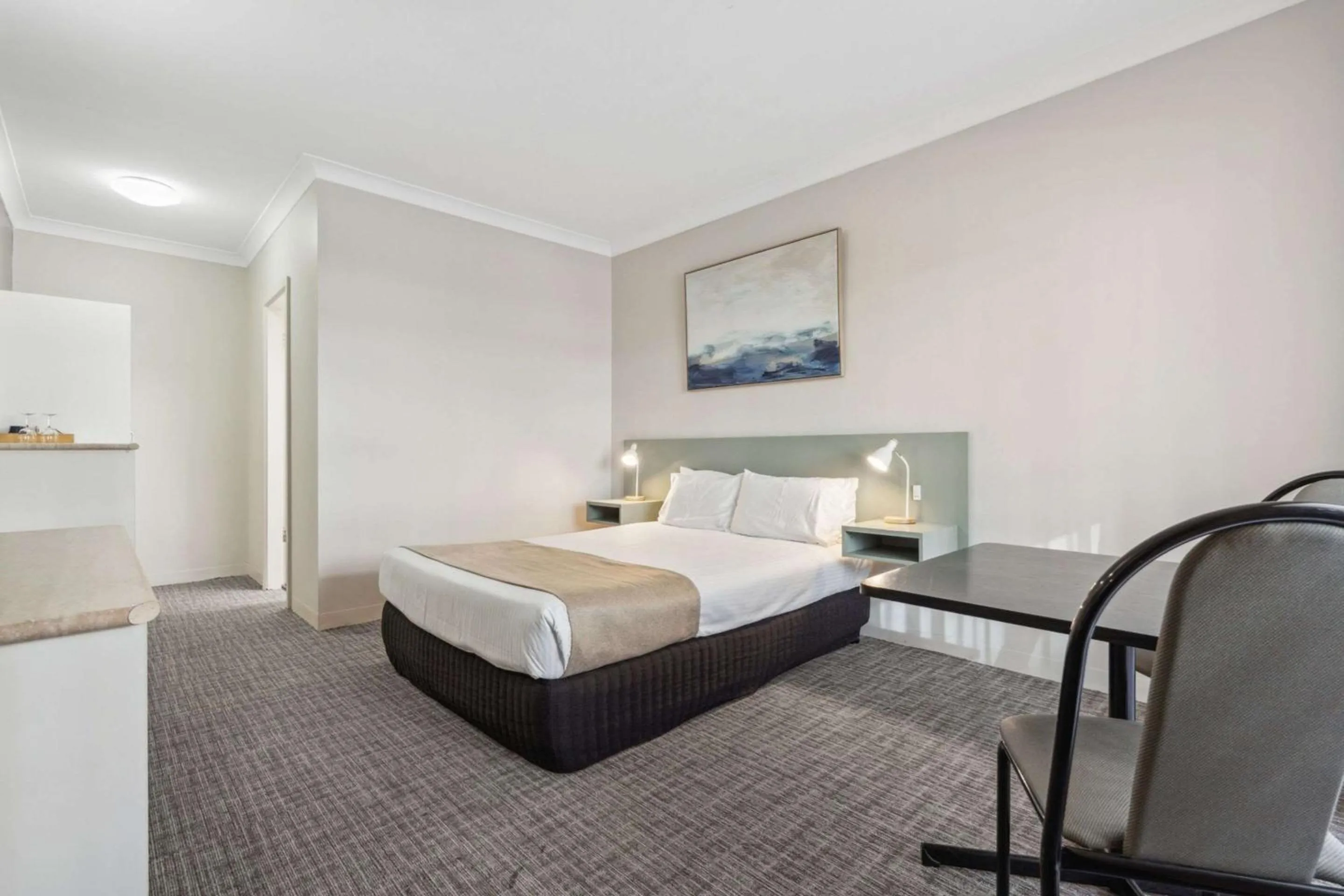 Bedroom, Bed in Econo Lodge Dockside Glenelg