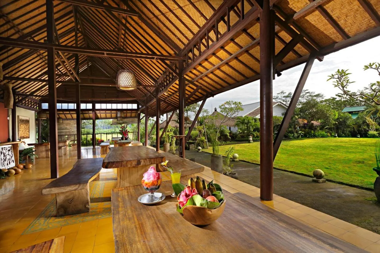 Restaurant/places to eat in Lumbung Asri Cottage