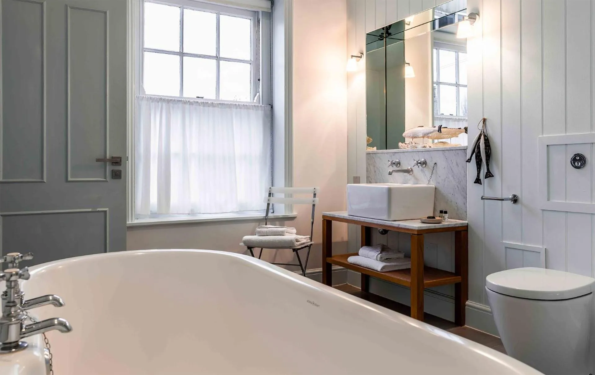 Bathroom in The Crown Hotel