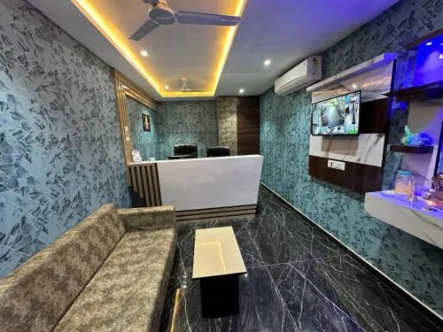 HOTEL GOLDEN VIEW