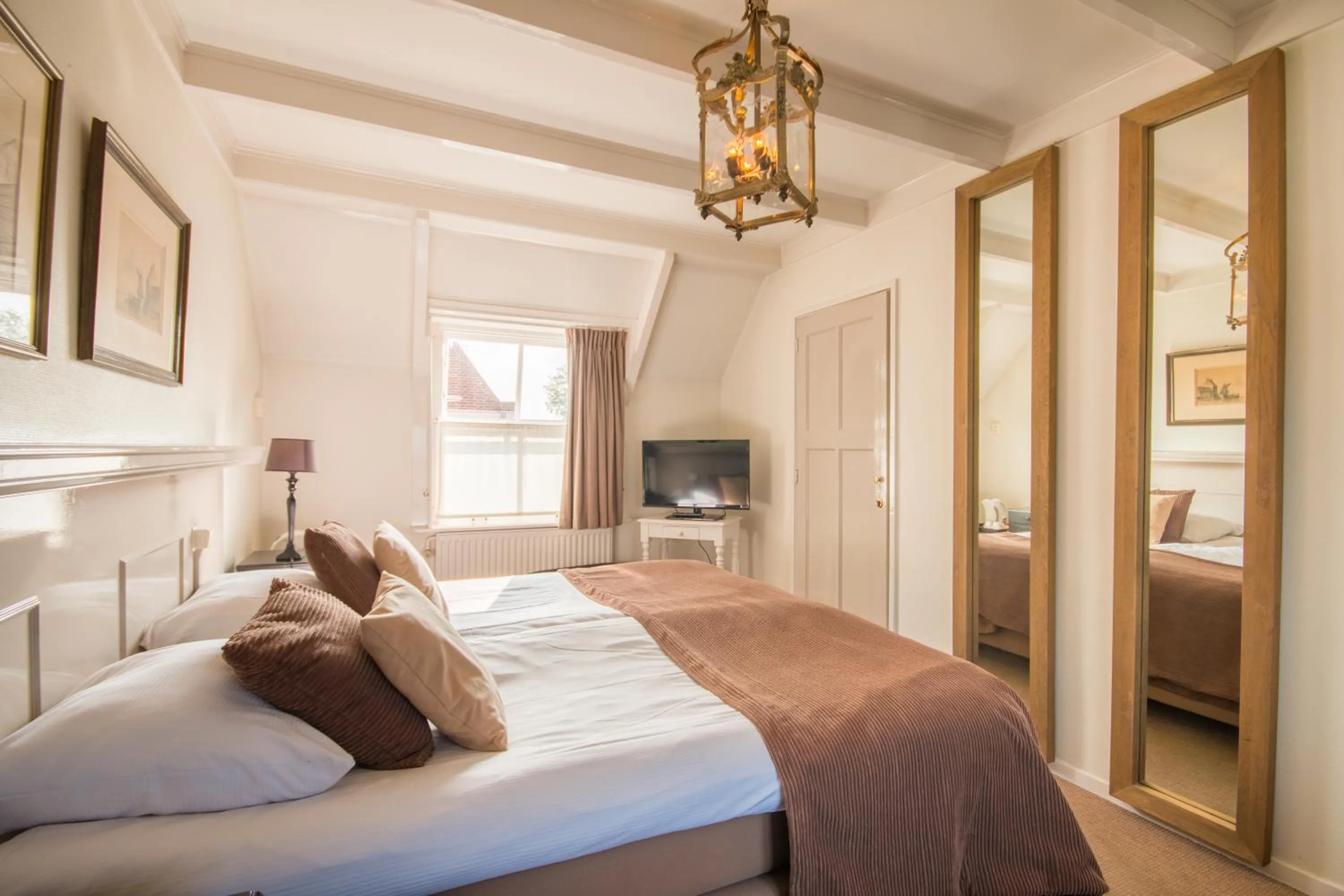 Bed in Auberge de Campveerse Toren