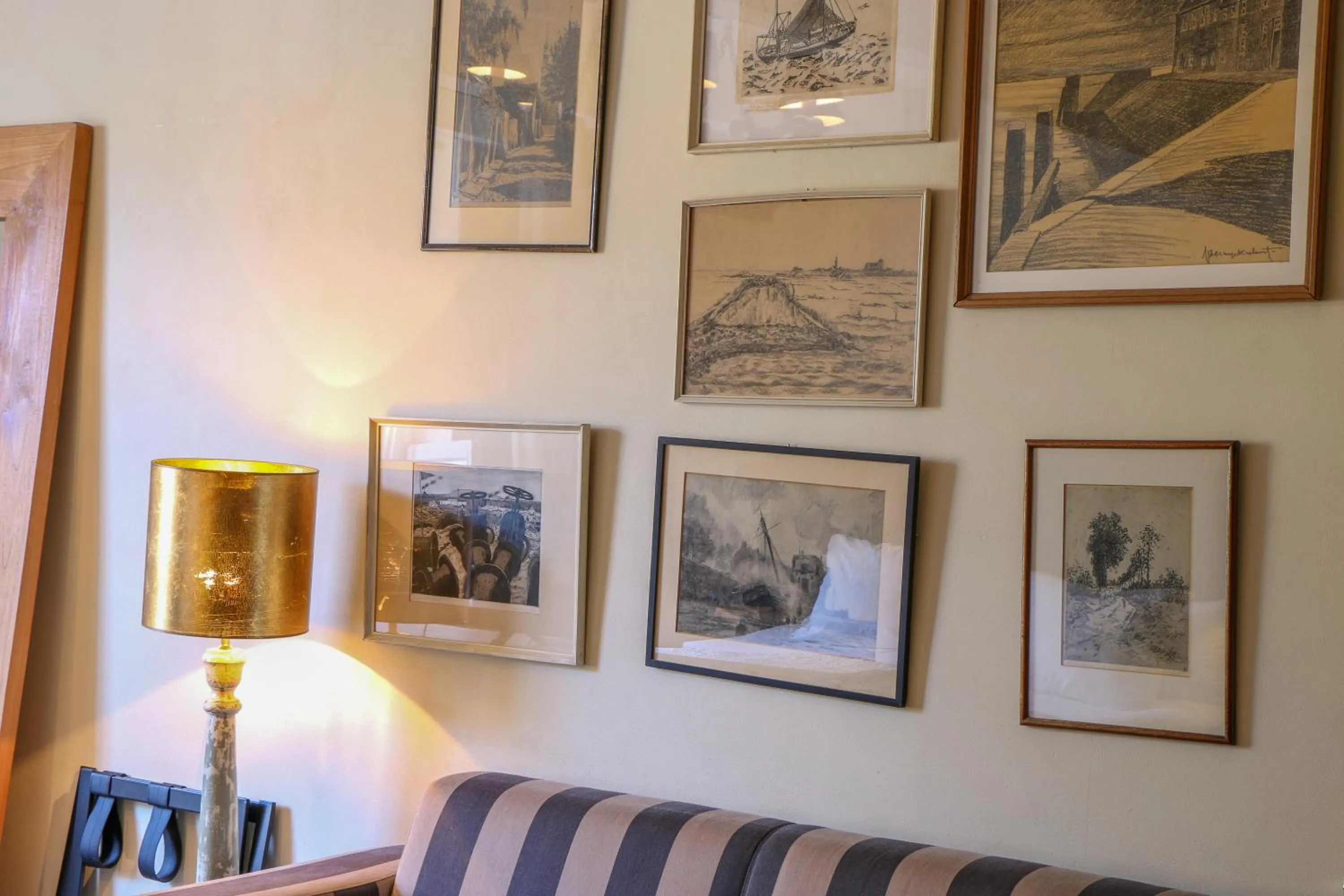 Decorative detail in Auberge de Campveerse Toren