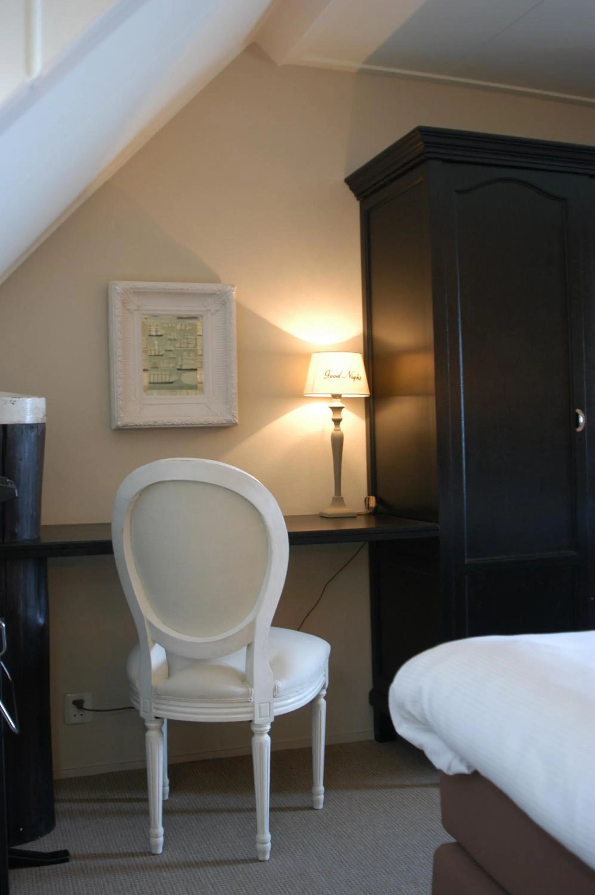 Decorative detail, Bed in Auberge de Campveerse Toren